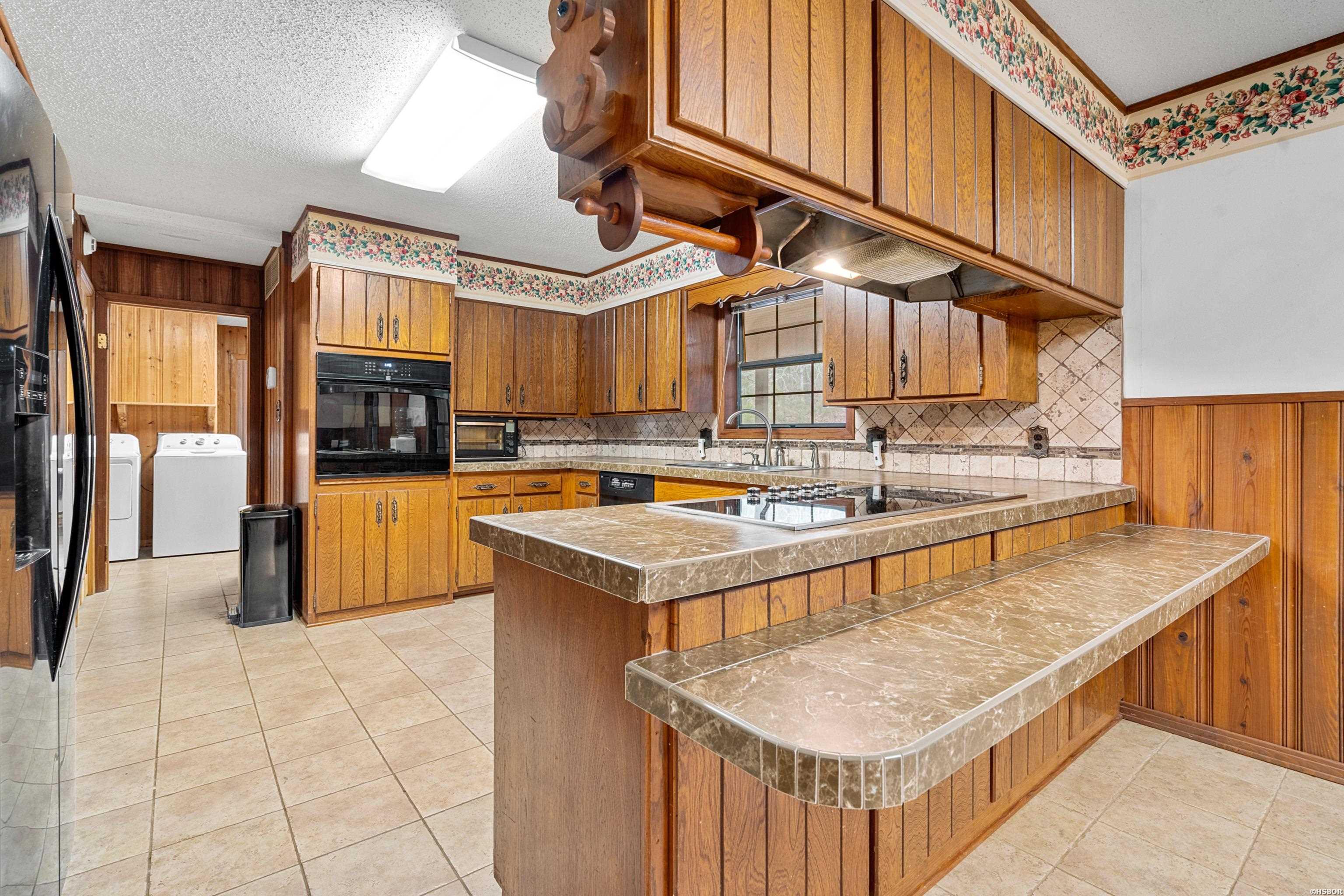 2637 Spring Street Property Photo 32