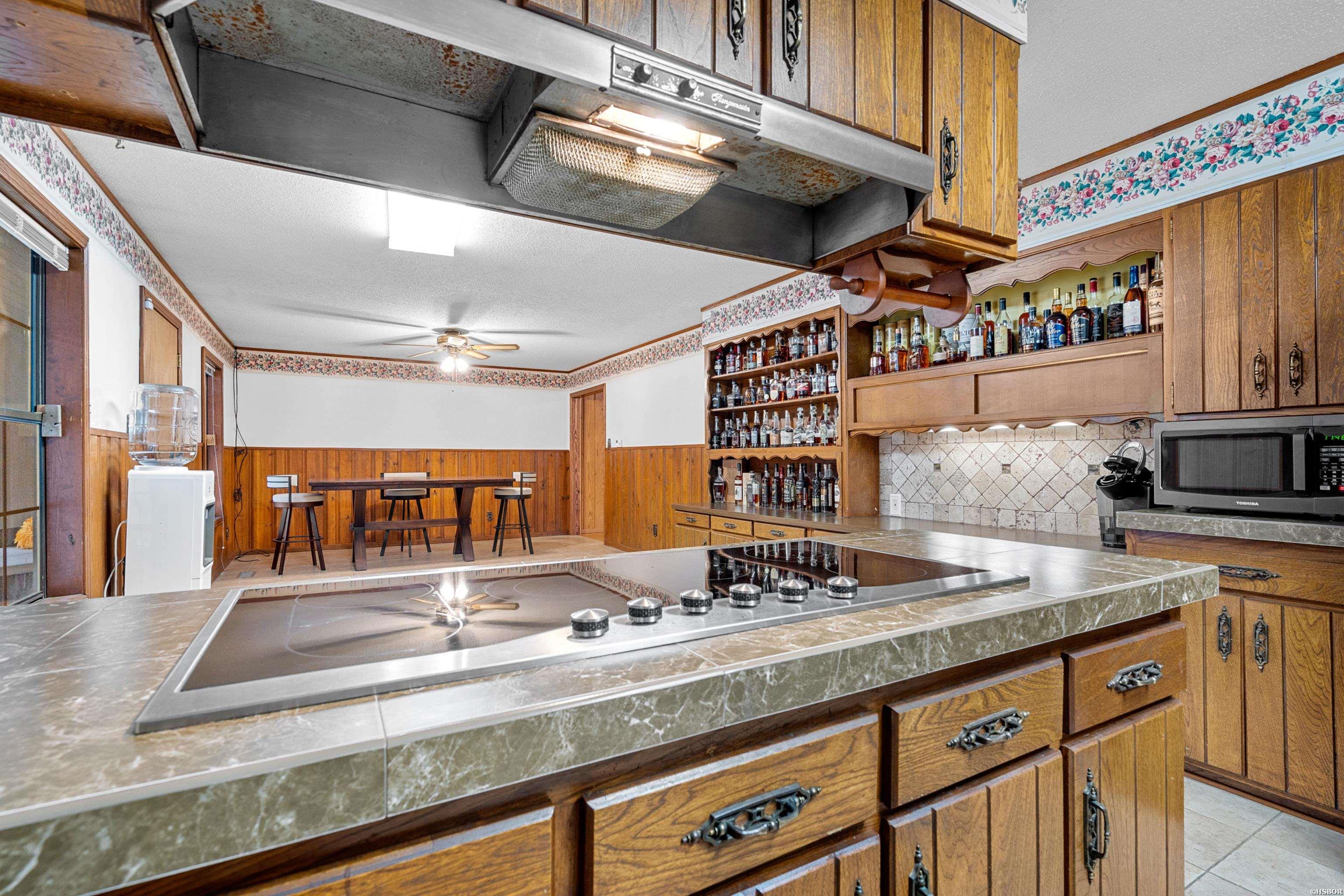 2637 Spring Street Property Photo 35