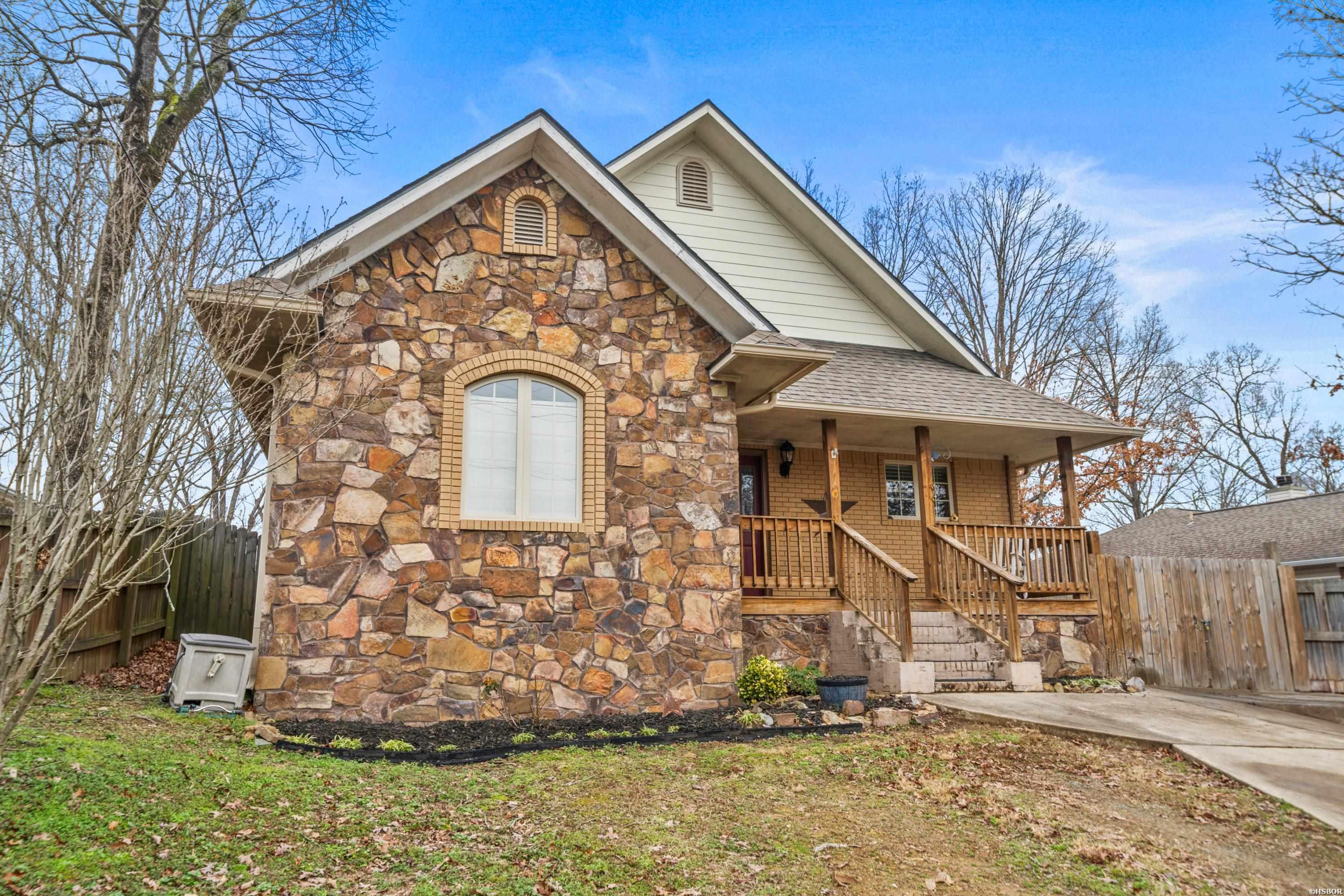 117 Skyline Drive Property Photo 1