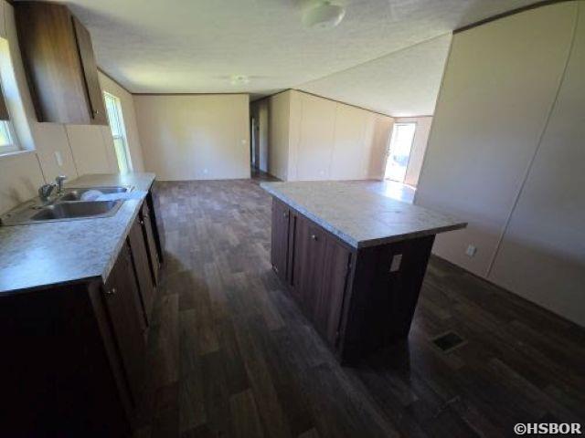 122 W Central Street Property Photo 4