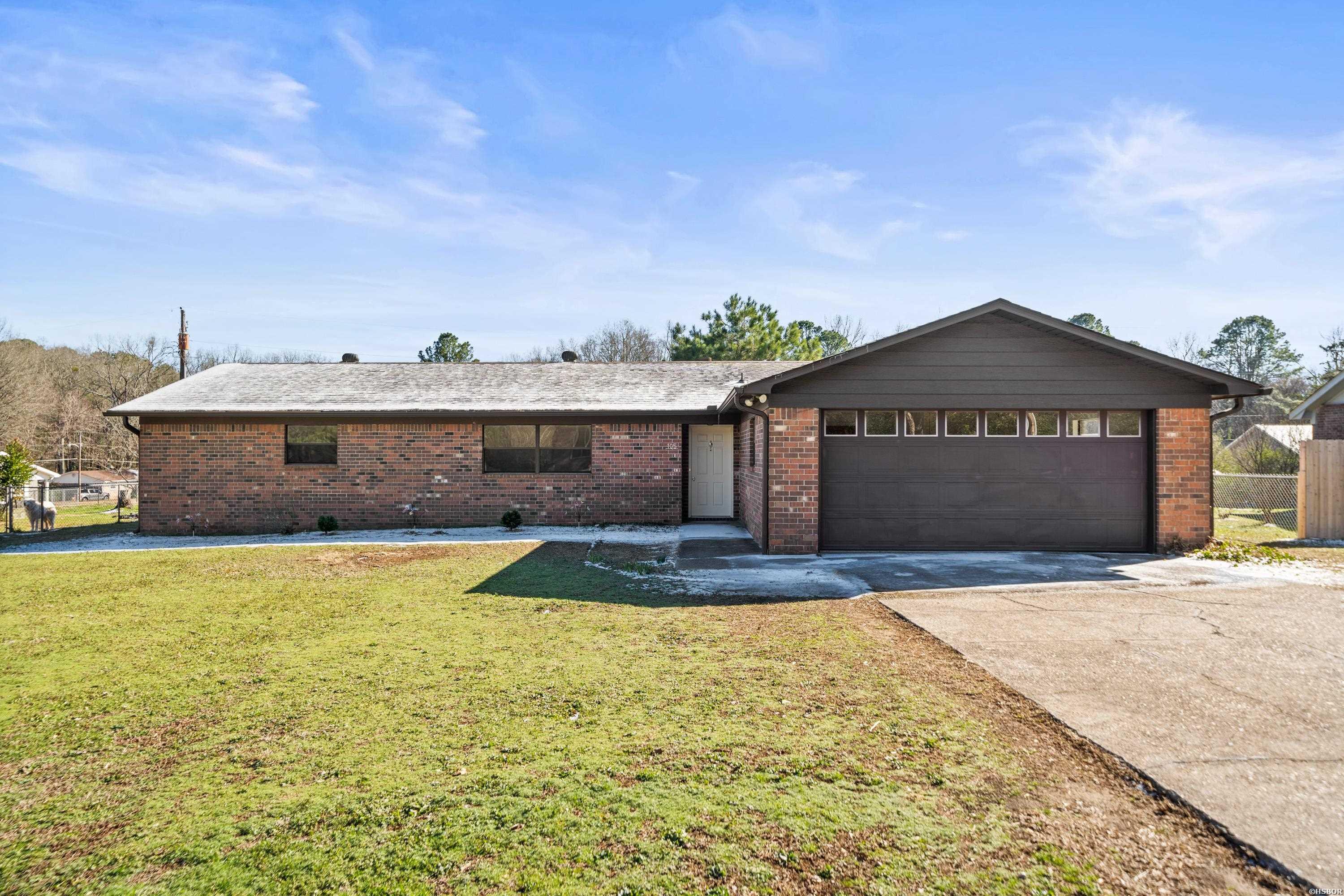 105 CHOCTAW Court Property Photo 1