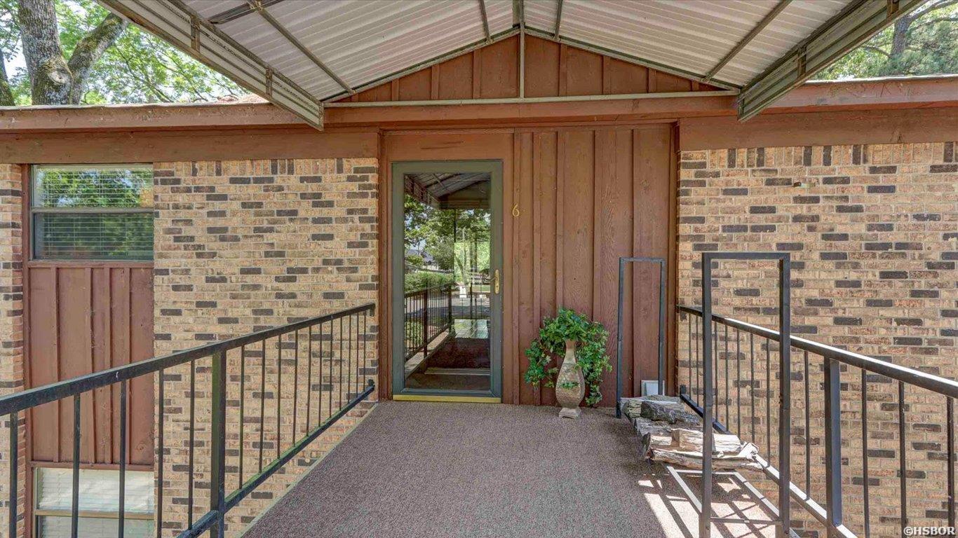201 Daffodil Street Property Photo 4