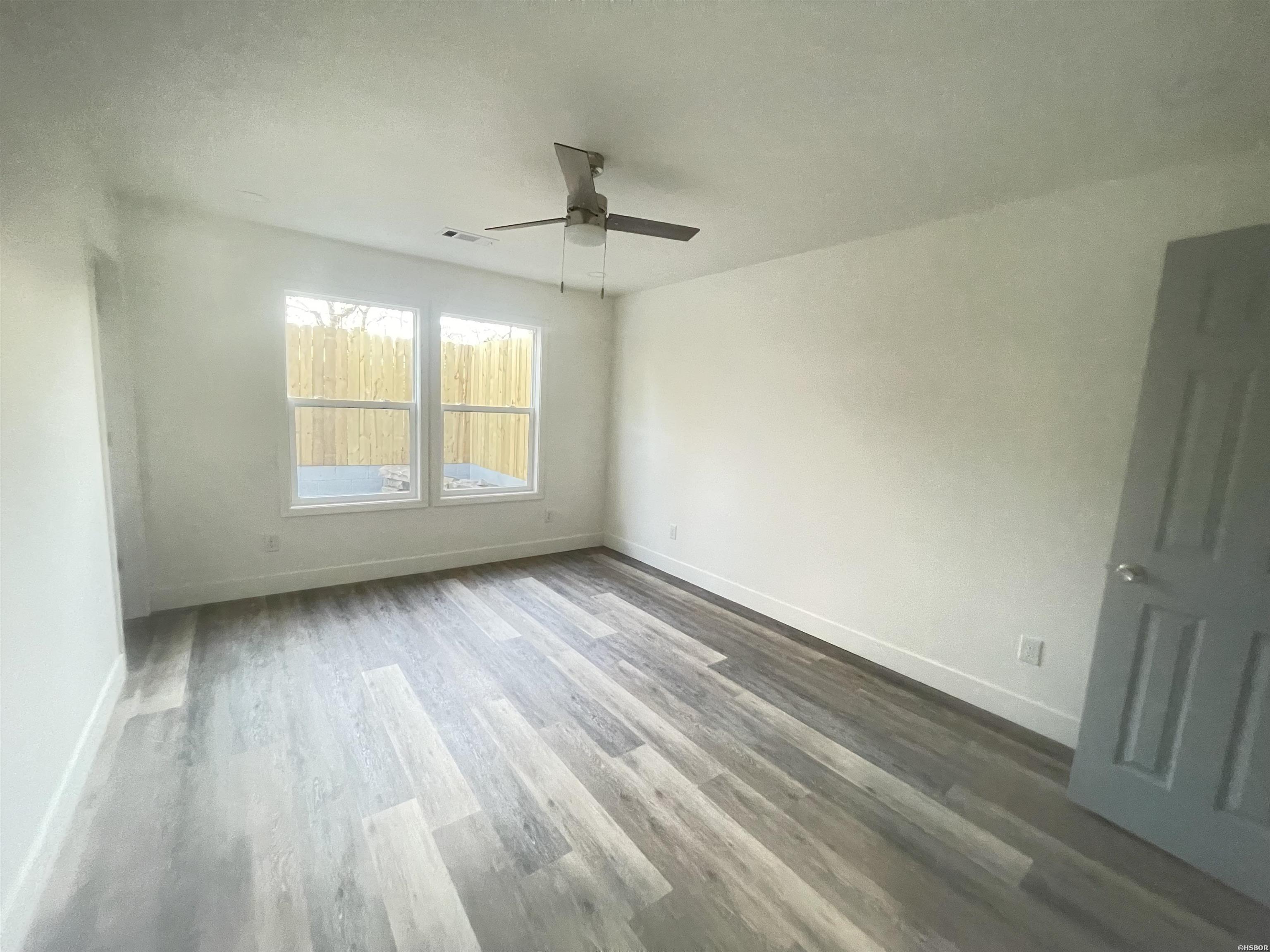 160 Woodridge Property Photo 12