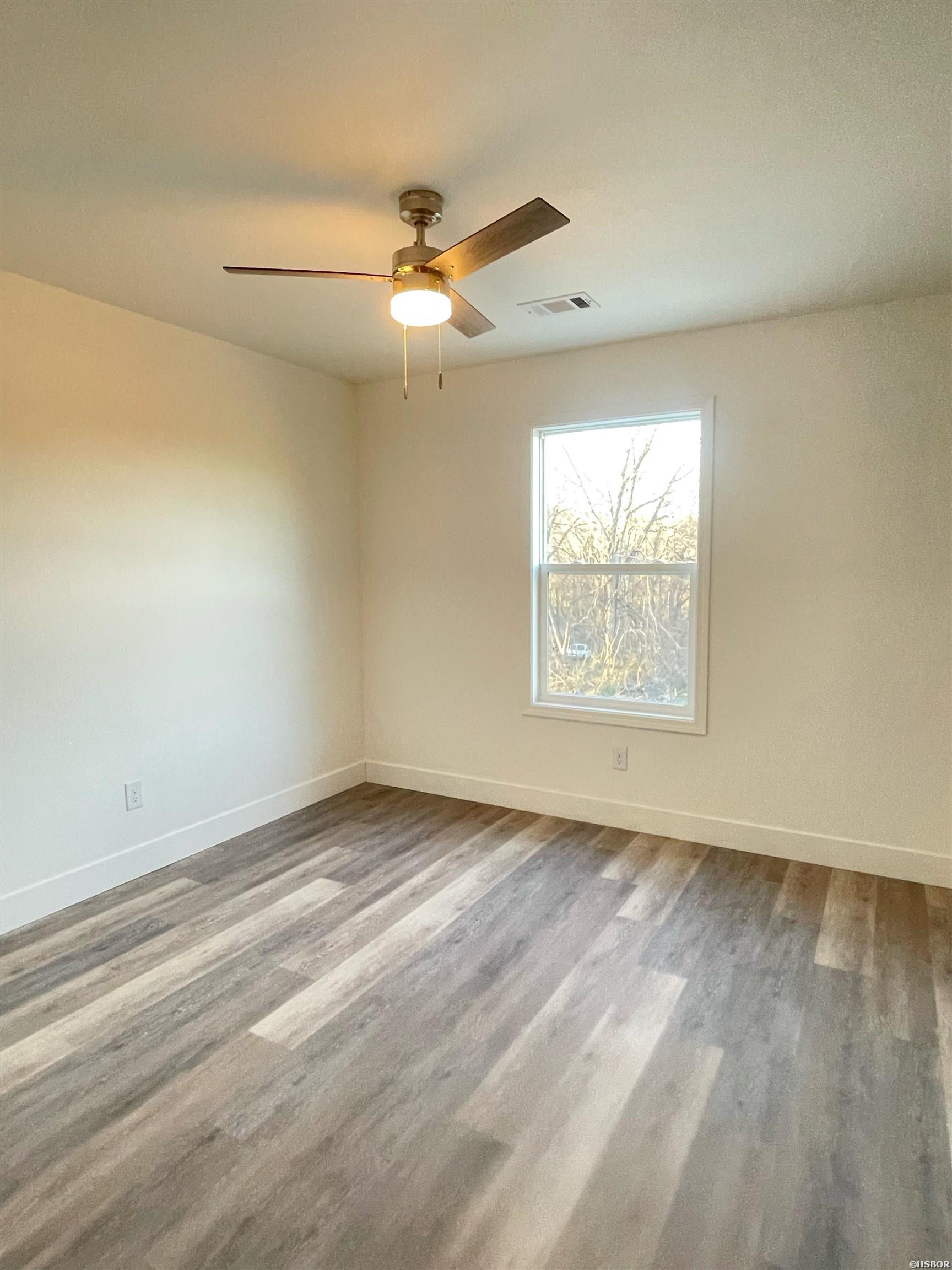 160 Woodridge Property Photo 15