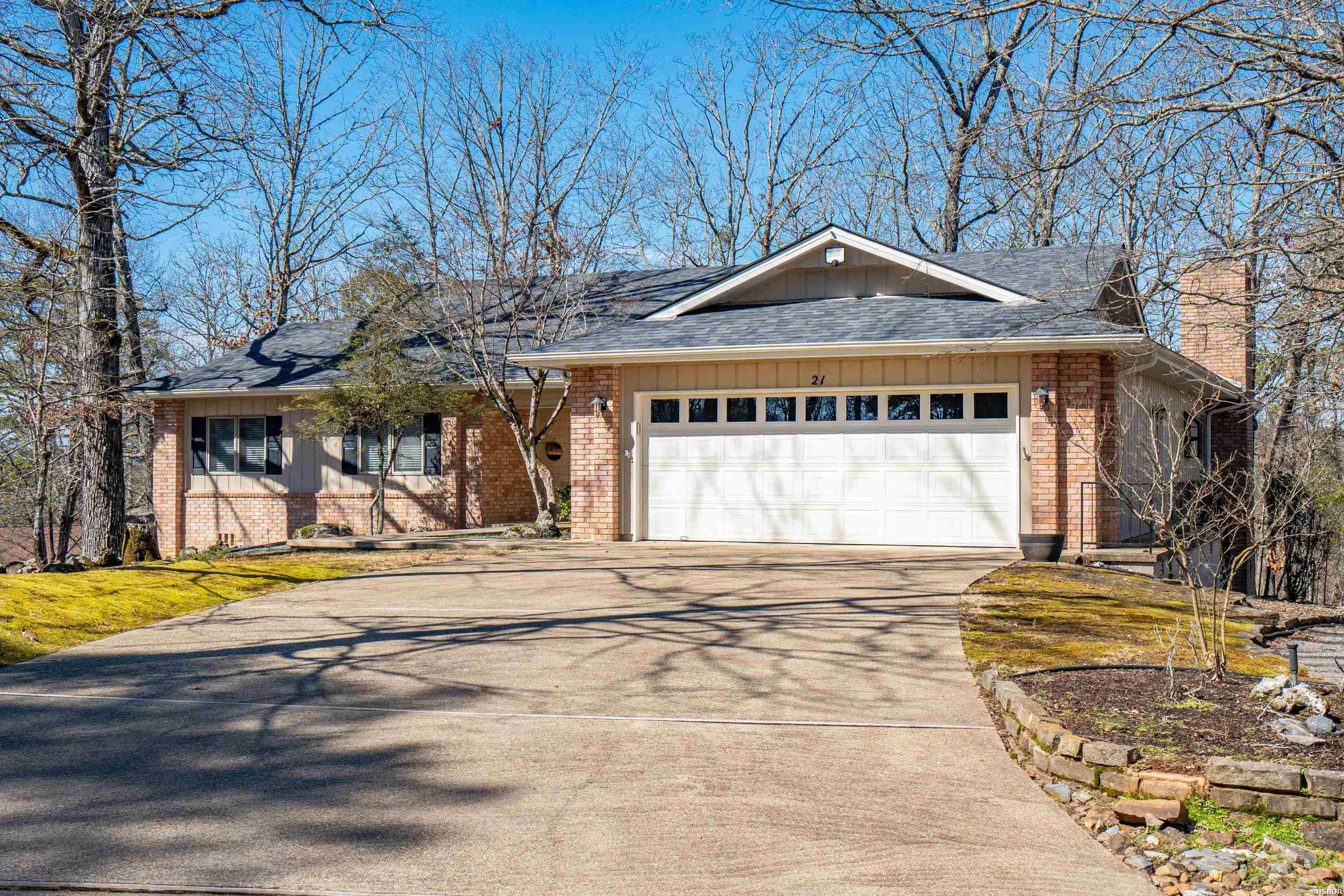 21 Delavega Circle Property Photo 1