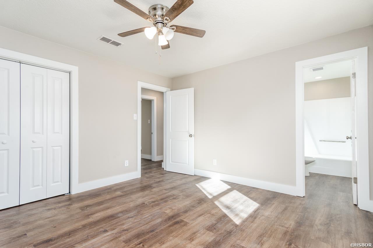 2704 W Greenbrier Drive Property Photo 12