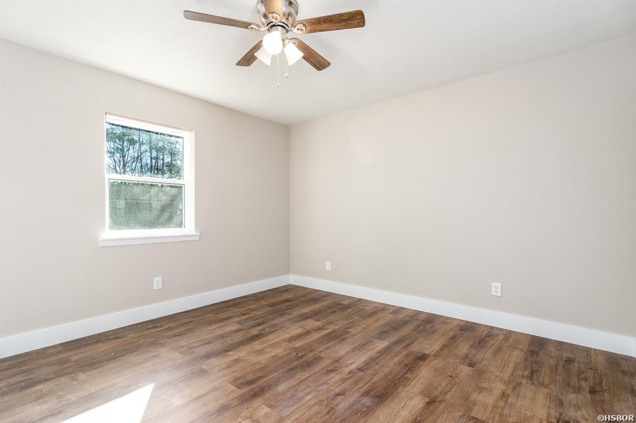 2704 W Greenbrier Drive Property Photo 14