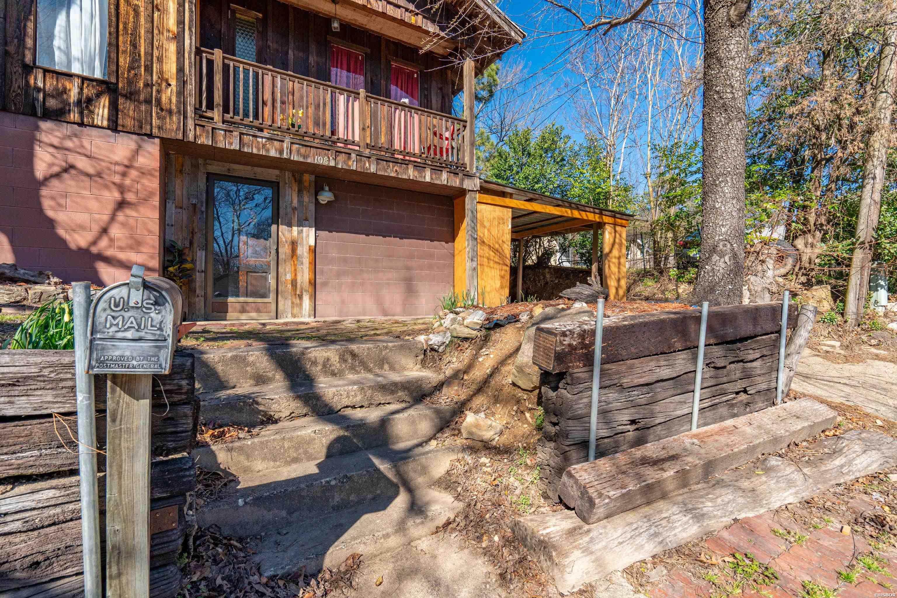 108 Helen Street Property Photo 3