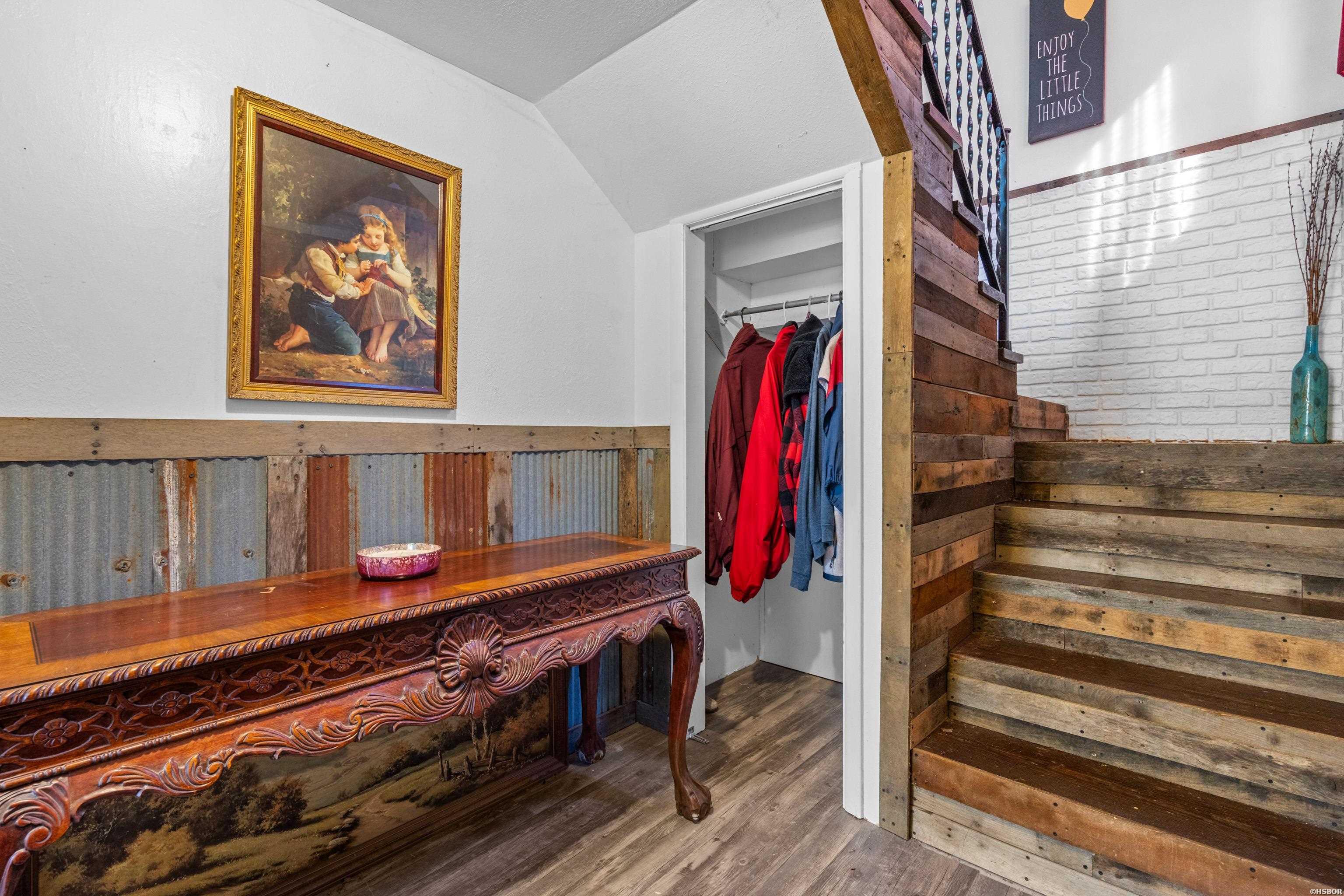 108 Helen Street Property Photo 5