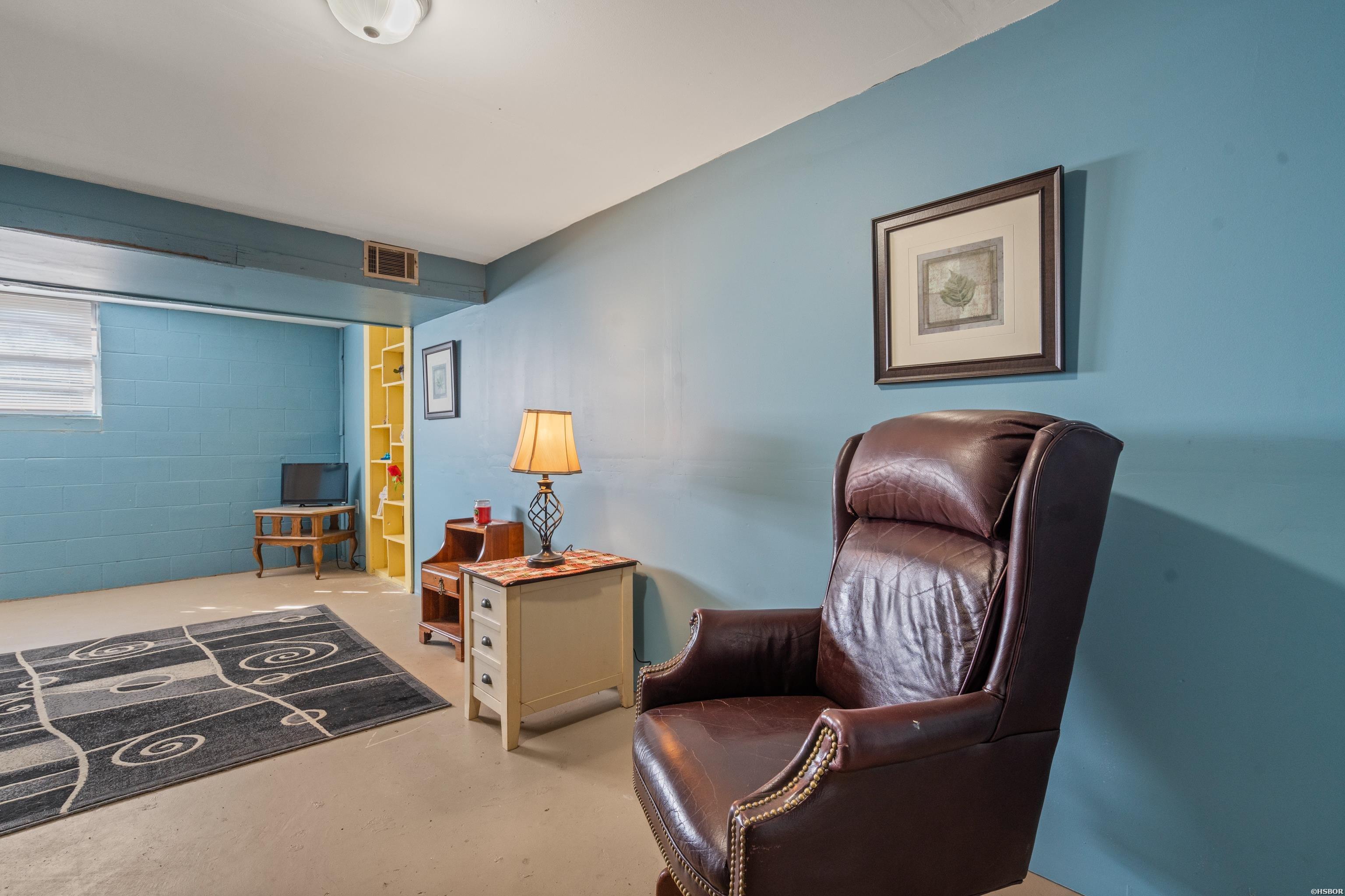 108 Helen Street Property Photo 34