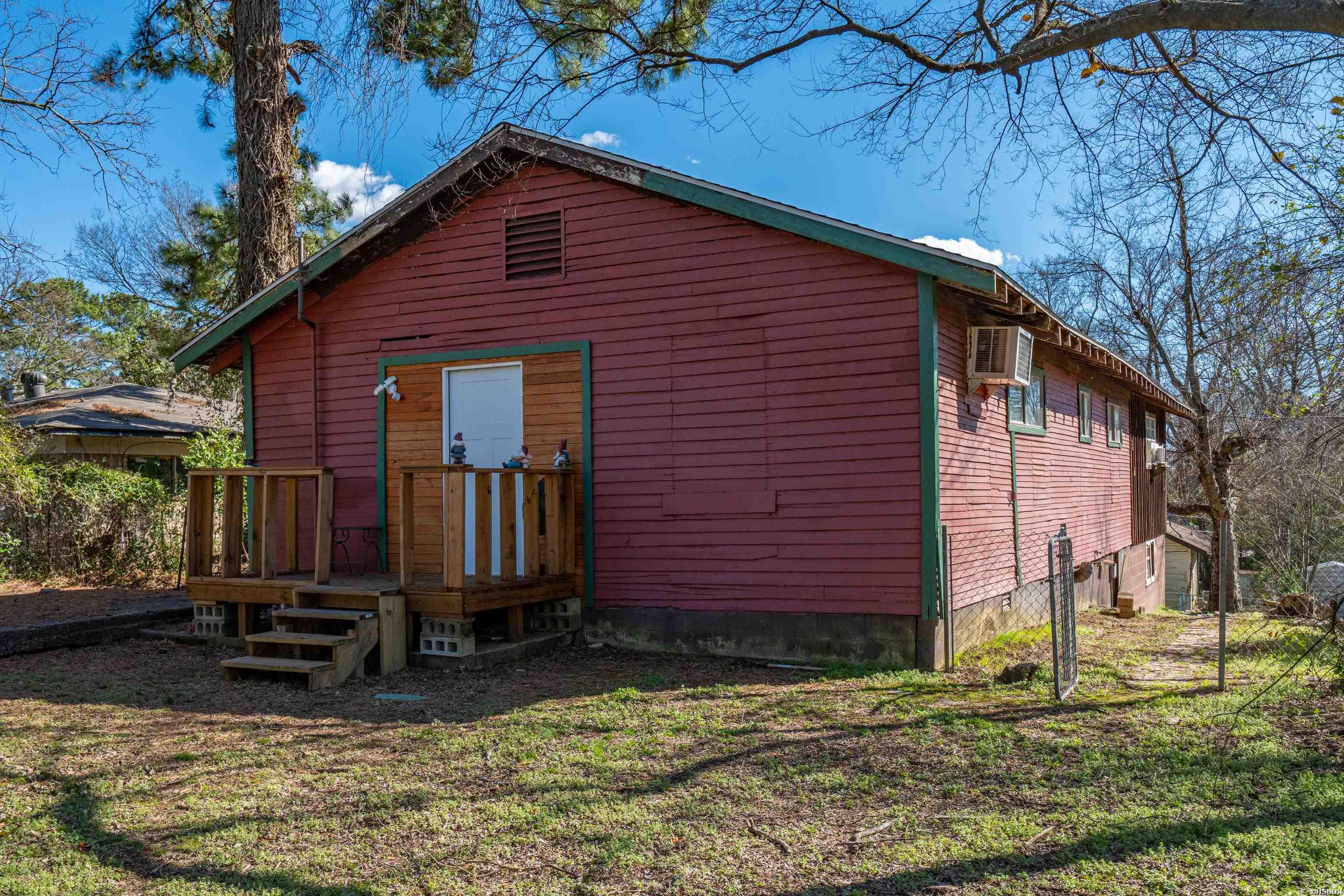 108 Helen Street Property Photo 37