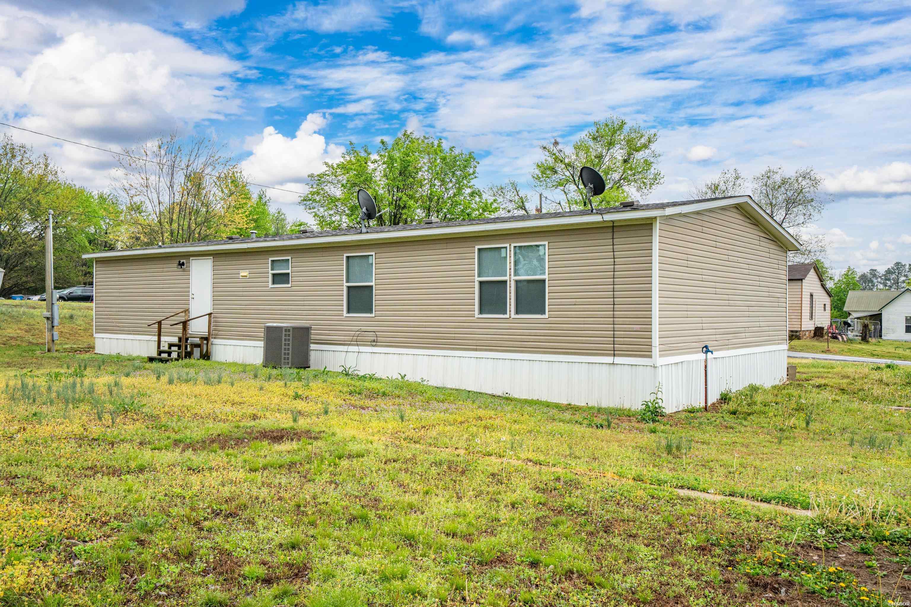 201 6th Street Property Photo 4