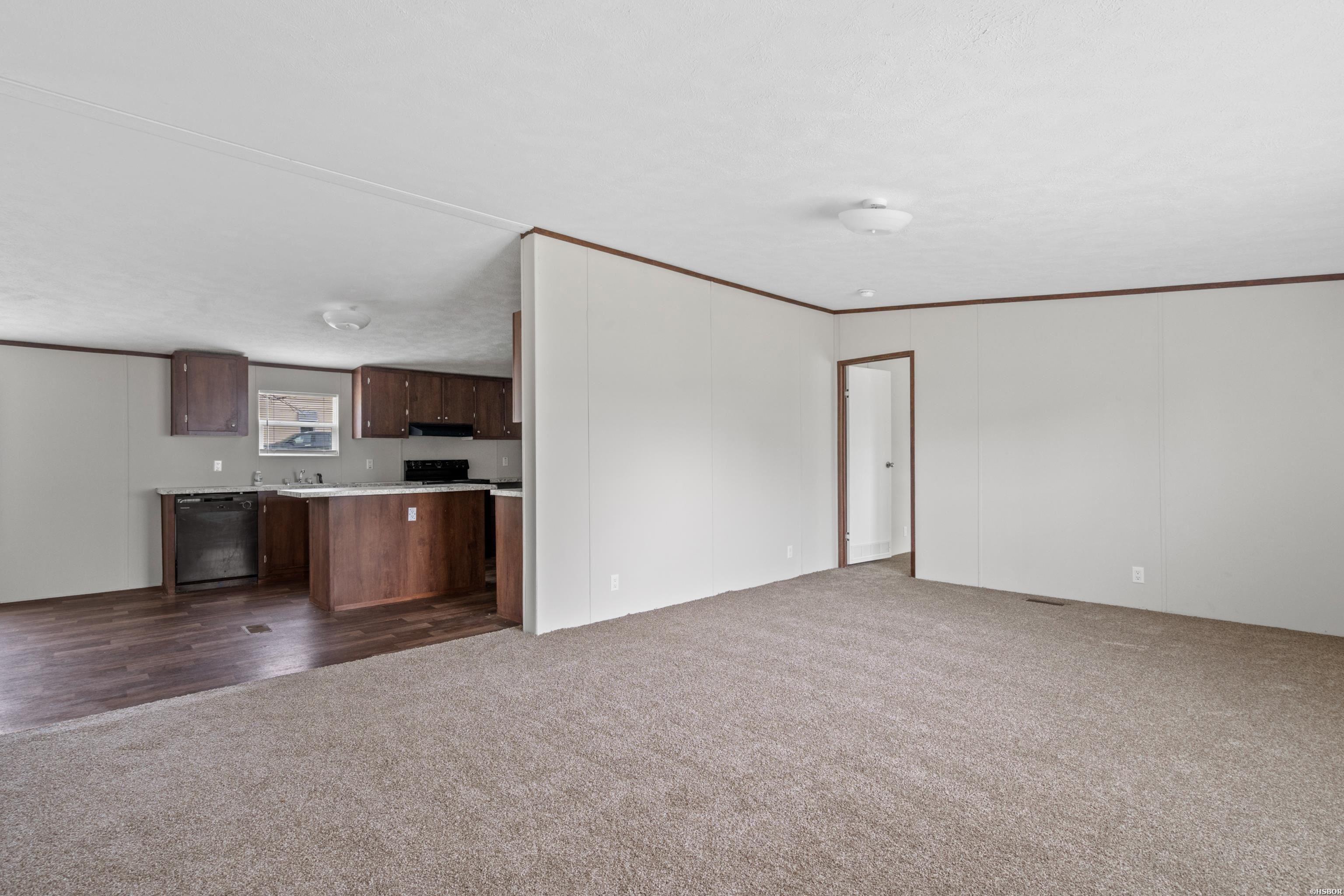 201 6th Street Property Photo 9