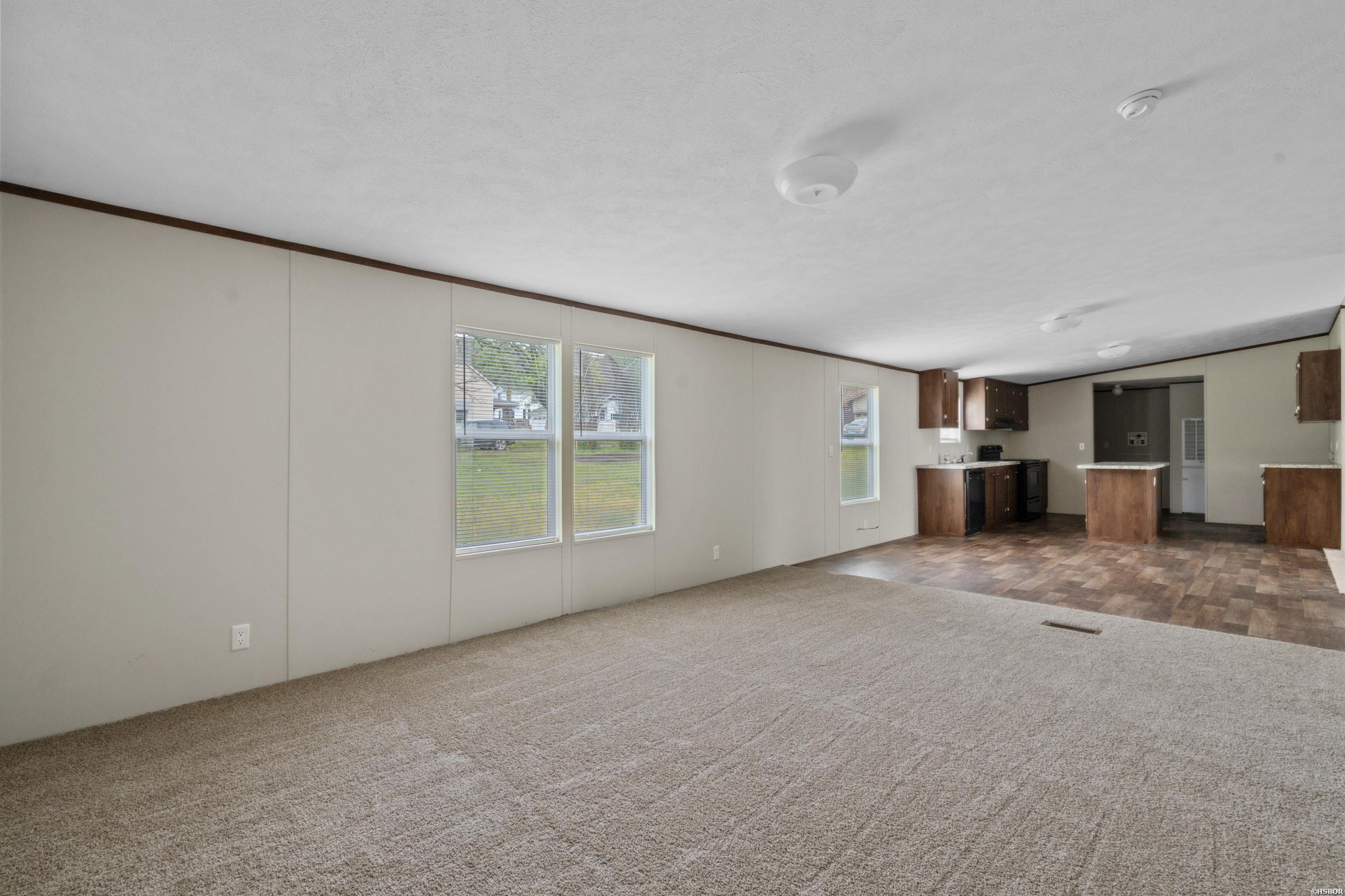 201 6th Street Property Photo 10