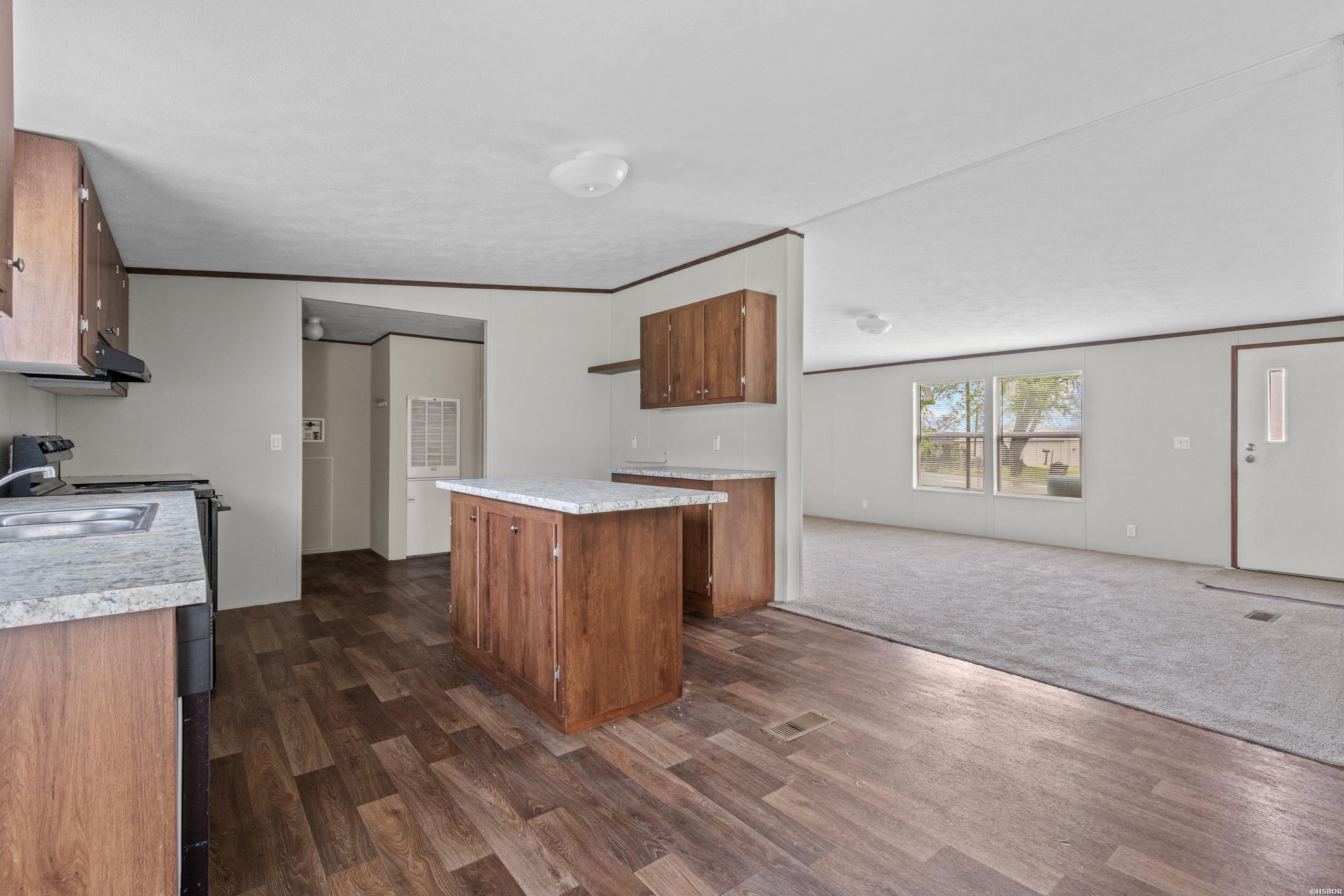 201 6th Street Property Photo 14