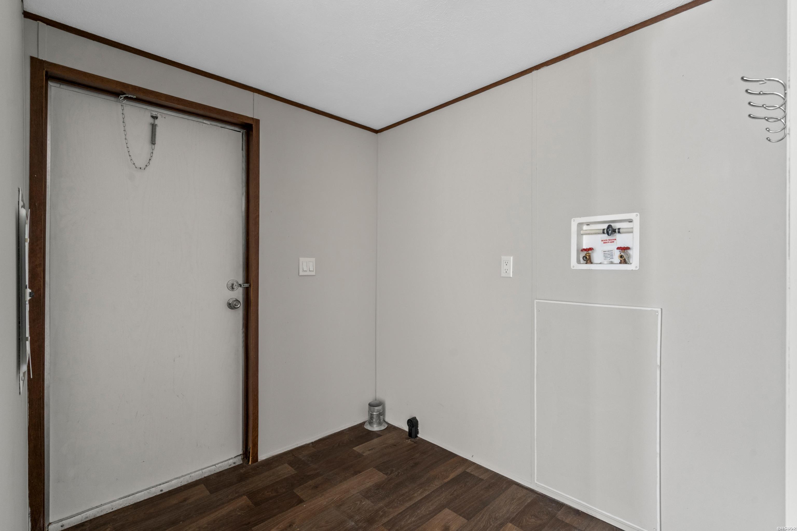 201 6th Street Property Photo 16