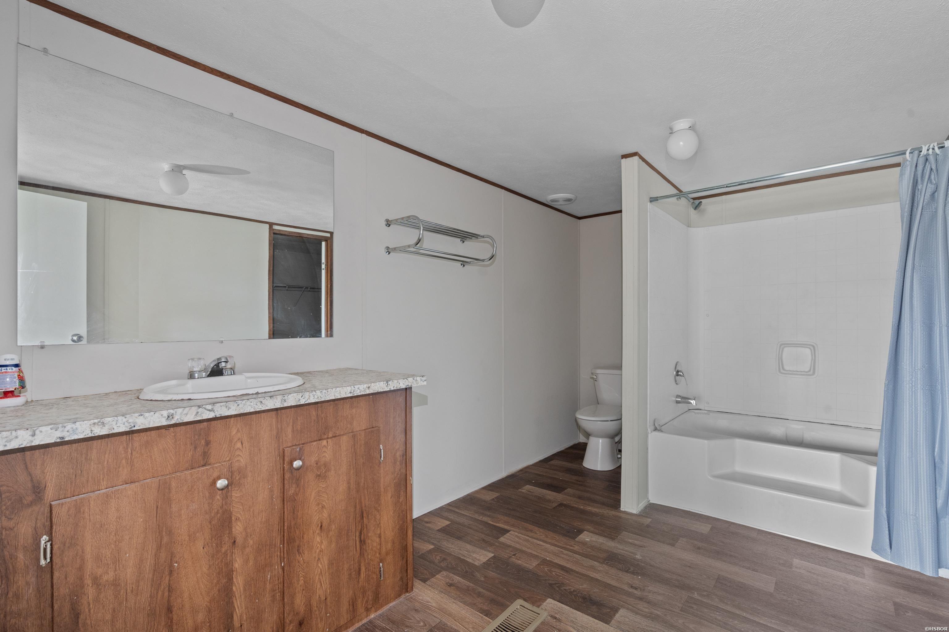 201 6th Street Property Photo 27