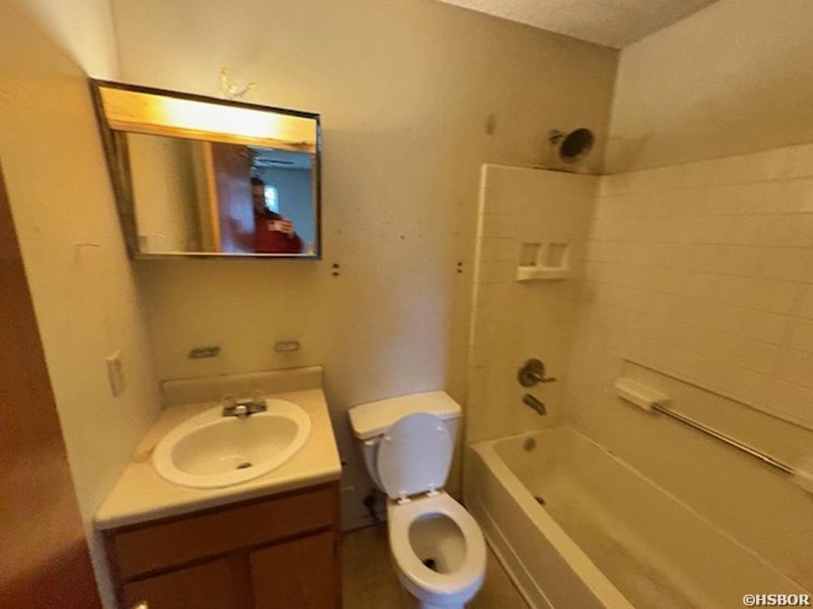 277 Hempstead 338 Property Photo 9