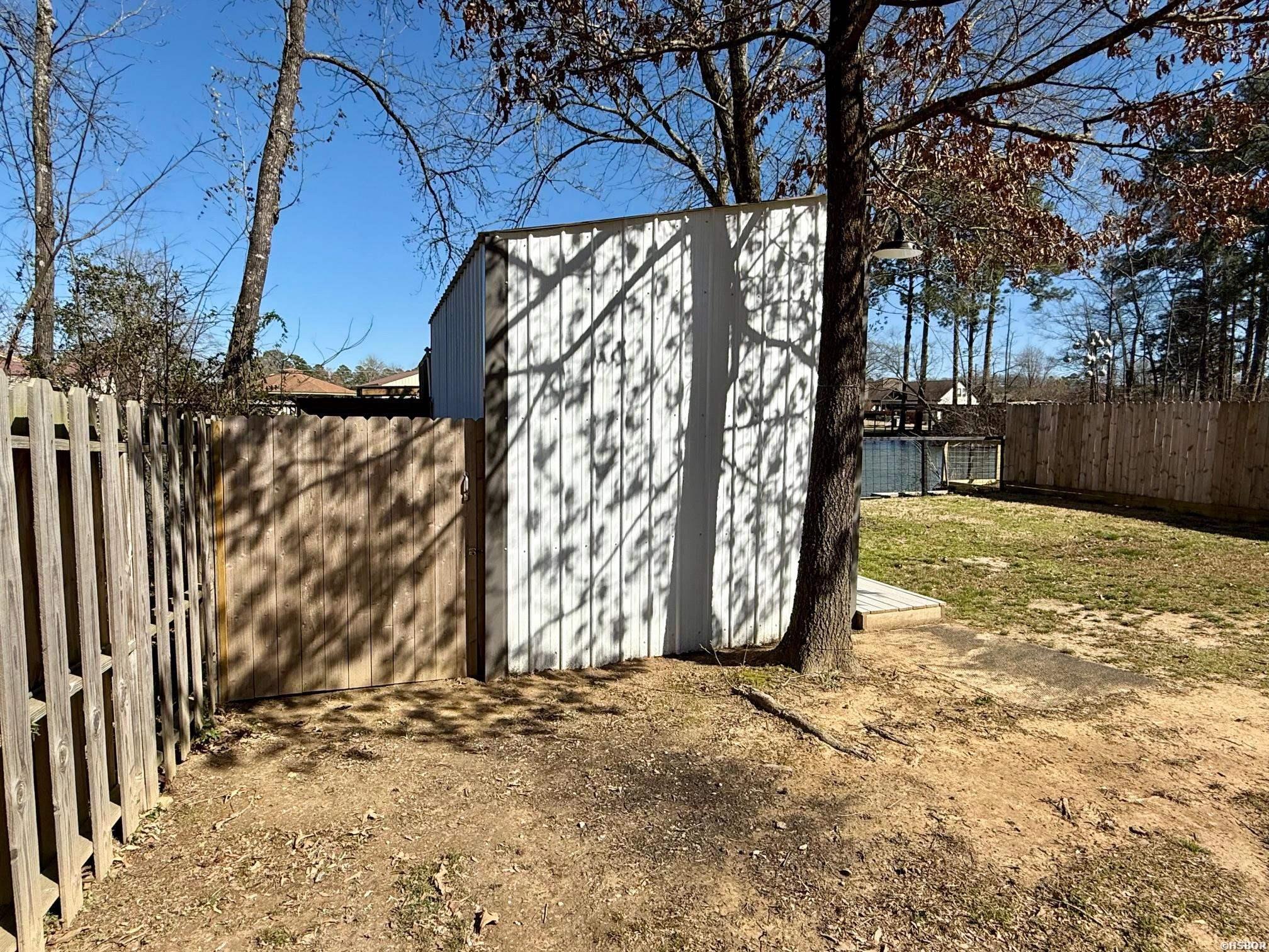 114 Quaker Lane Property Photo 14