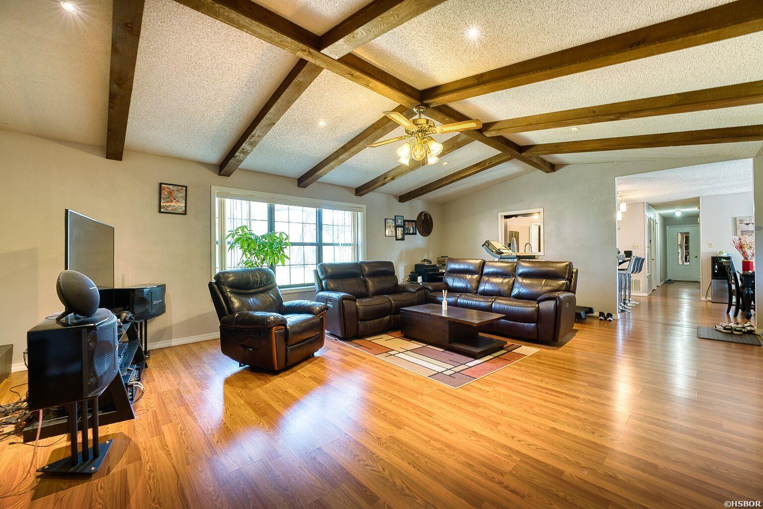 202 Marwinette Place Property Photo 6