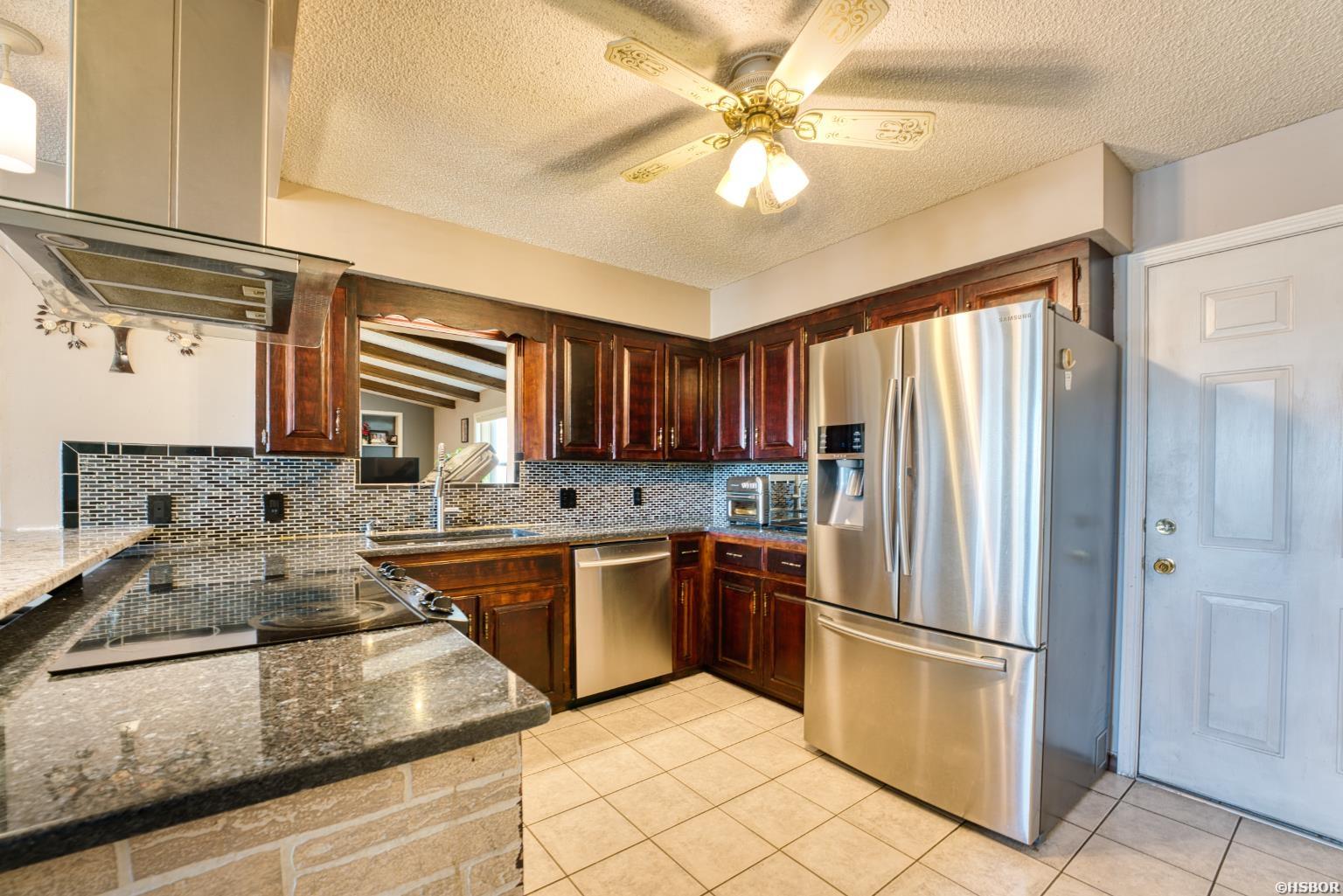 202 Marwinette Place Property Photo 12