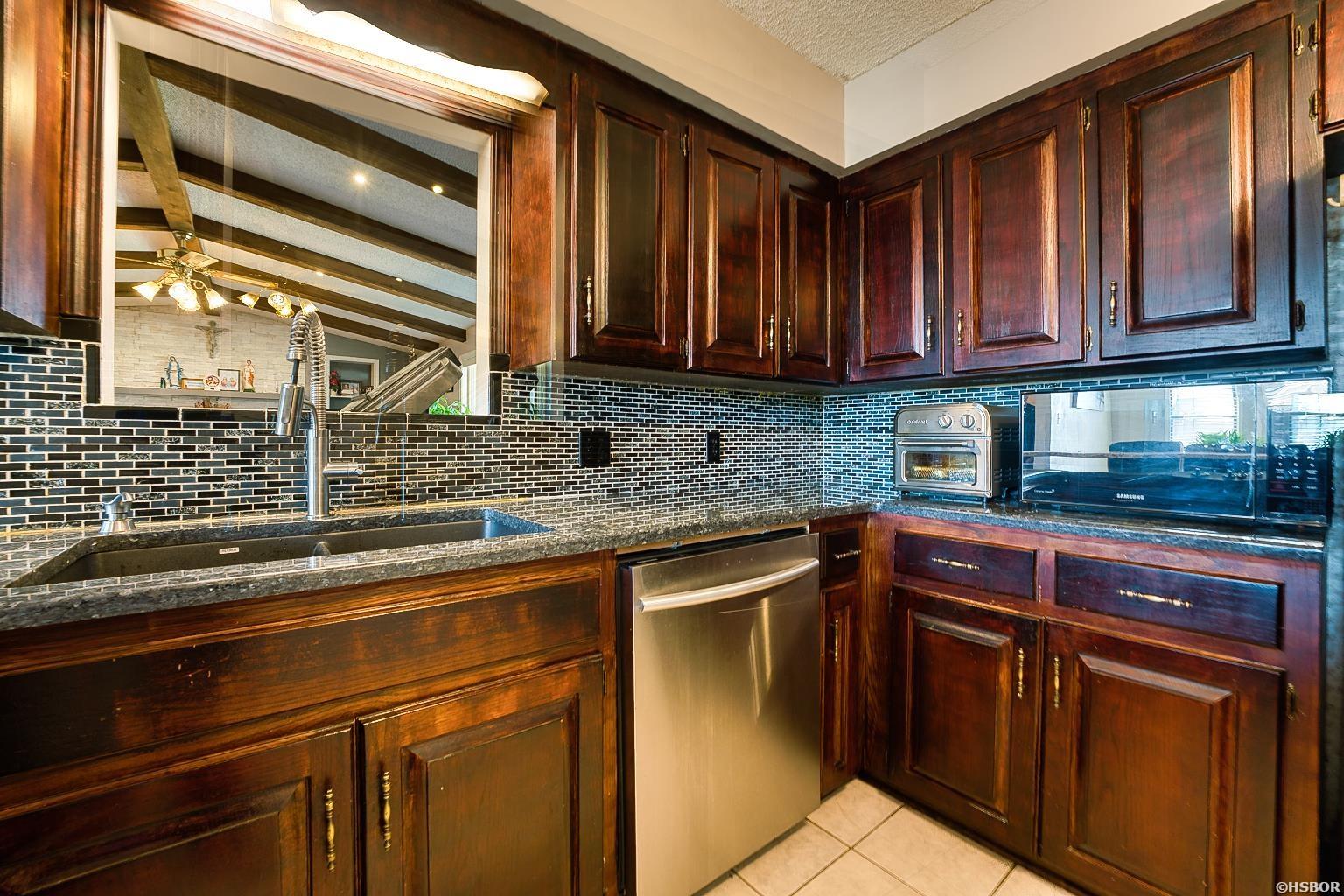 202 Marwinette Place Property Photo 13
