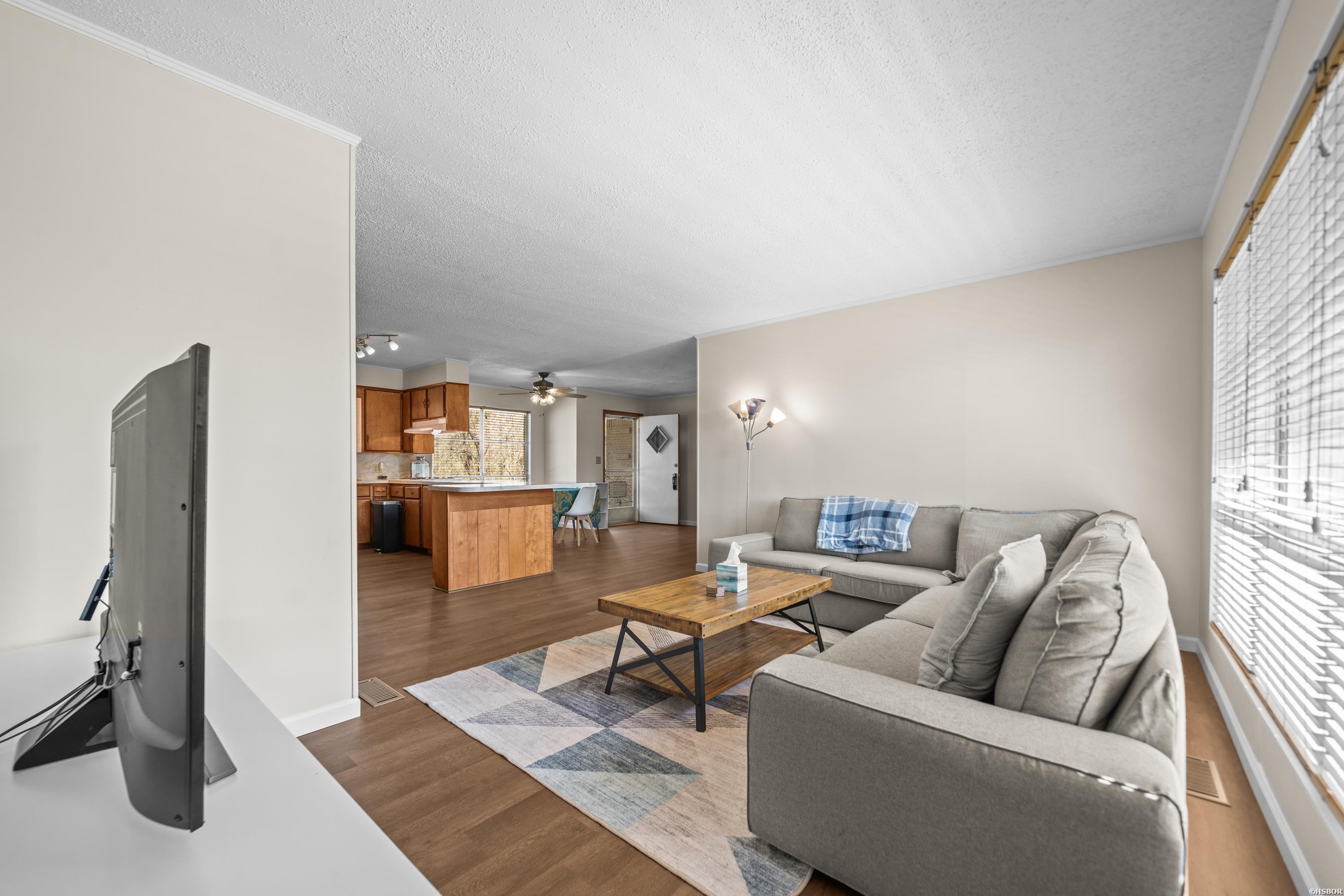 1115 Lakeshore Drive Property Photo 3
