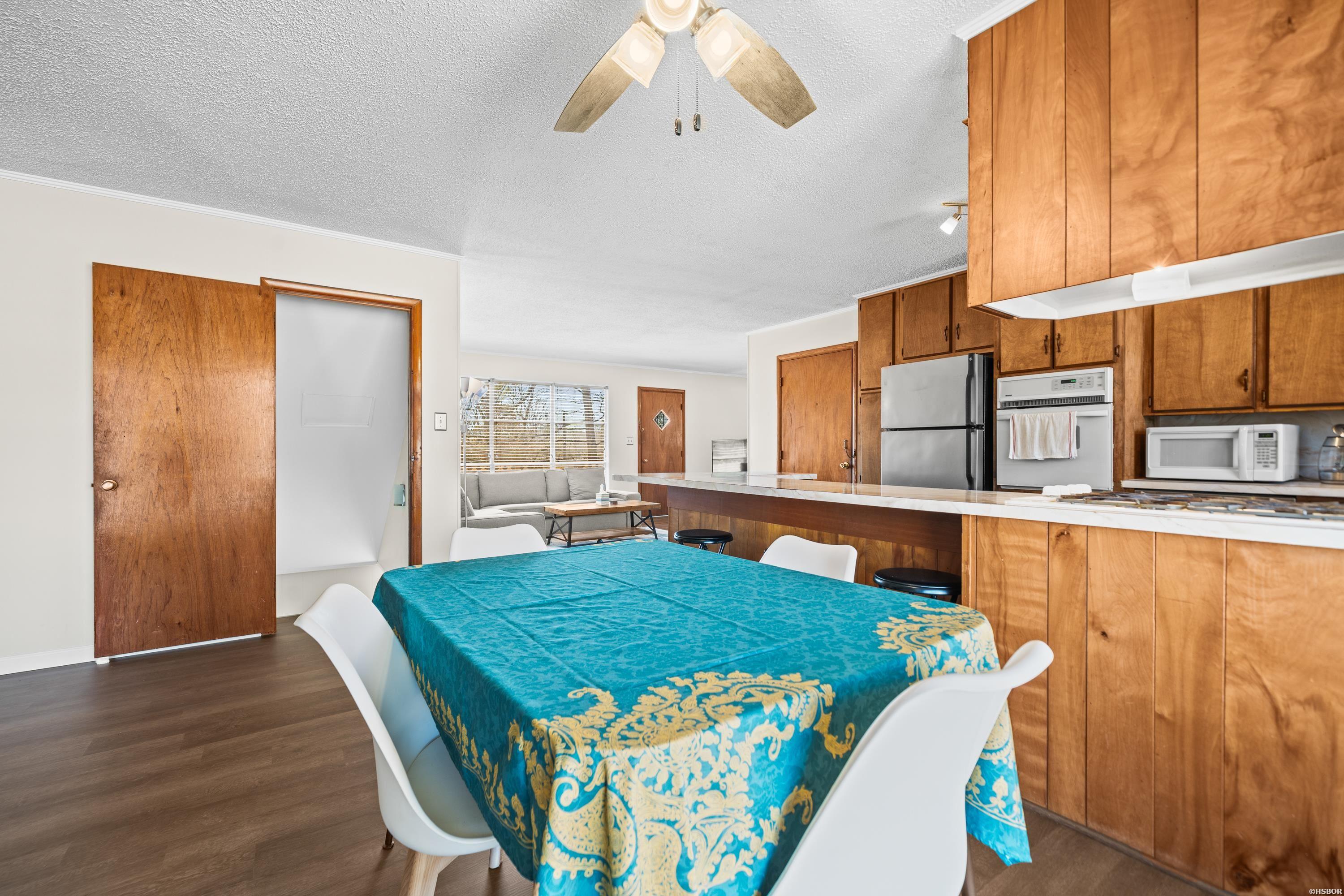1115 Lakeshore Drive Property Photo 8