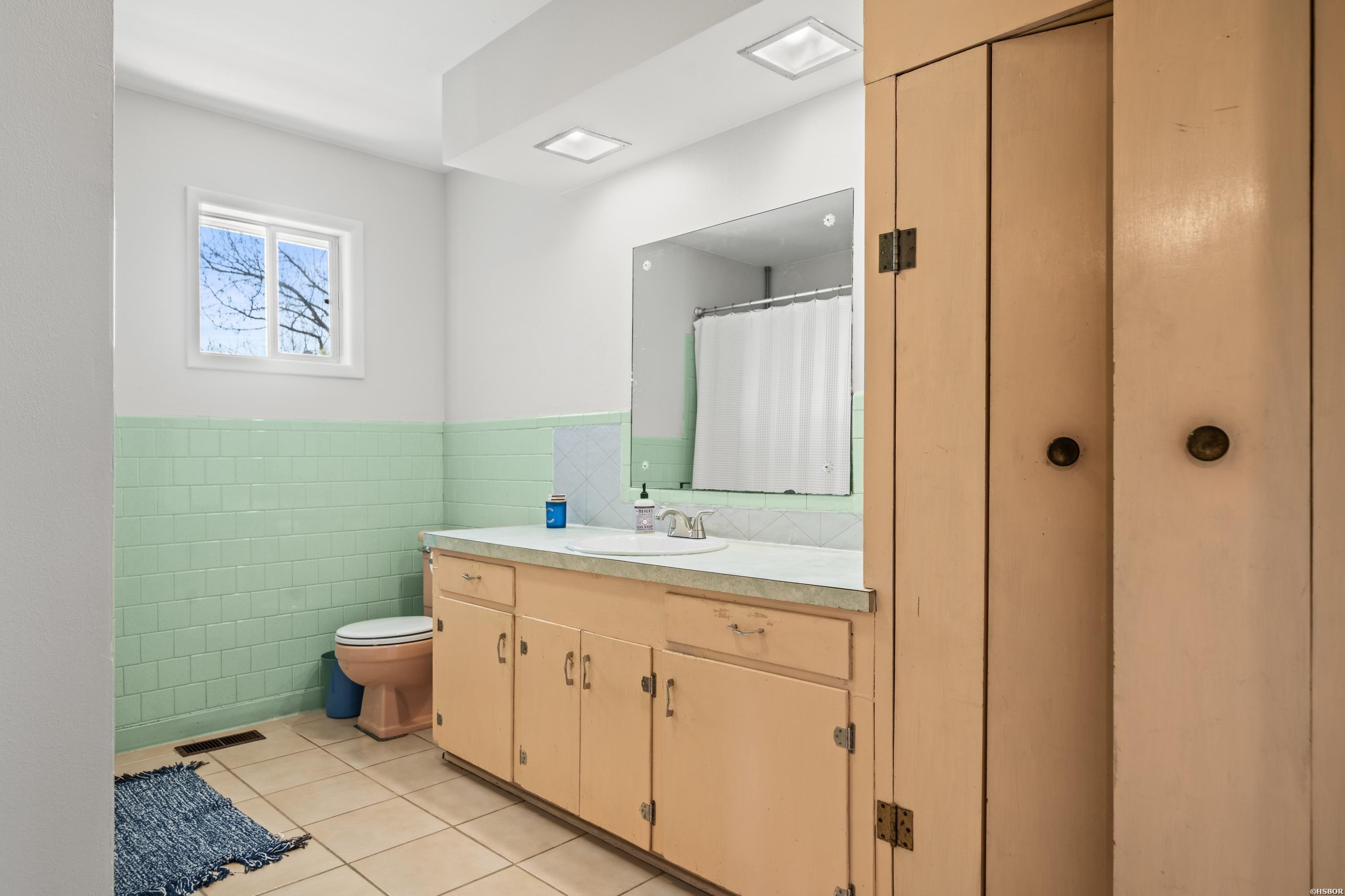 1115 Lakeshore Drive Property Photo 25