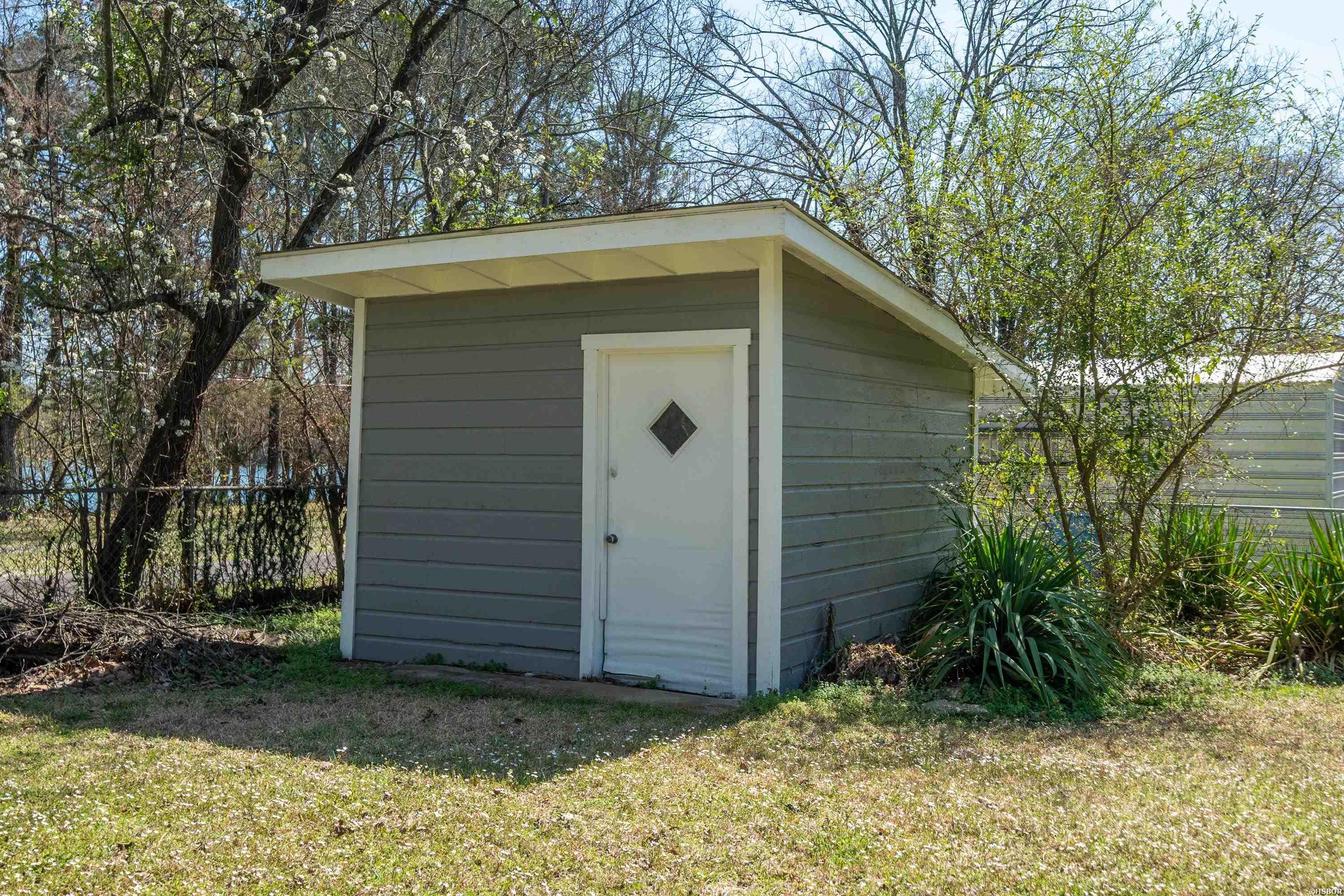 1115 Lakeshore Drive Property Photo 48