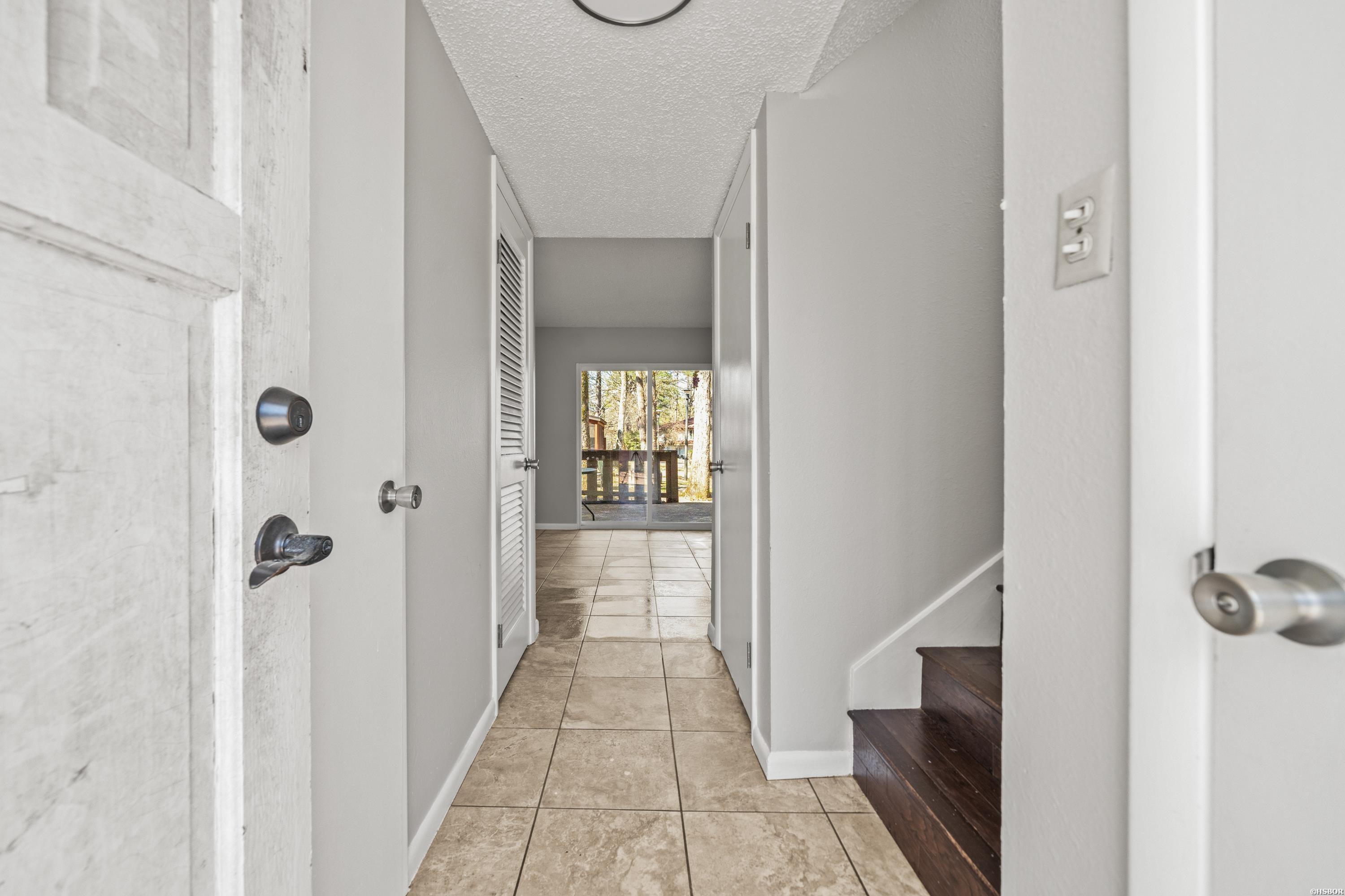 111 Emperado Way Property Photo 4