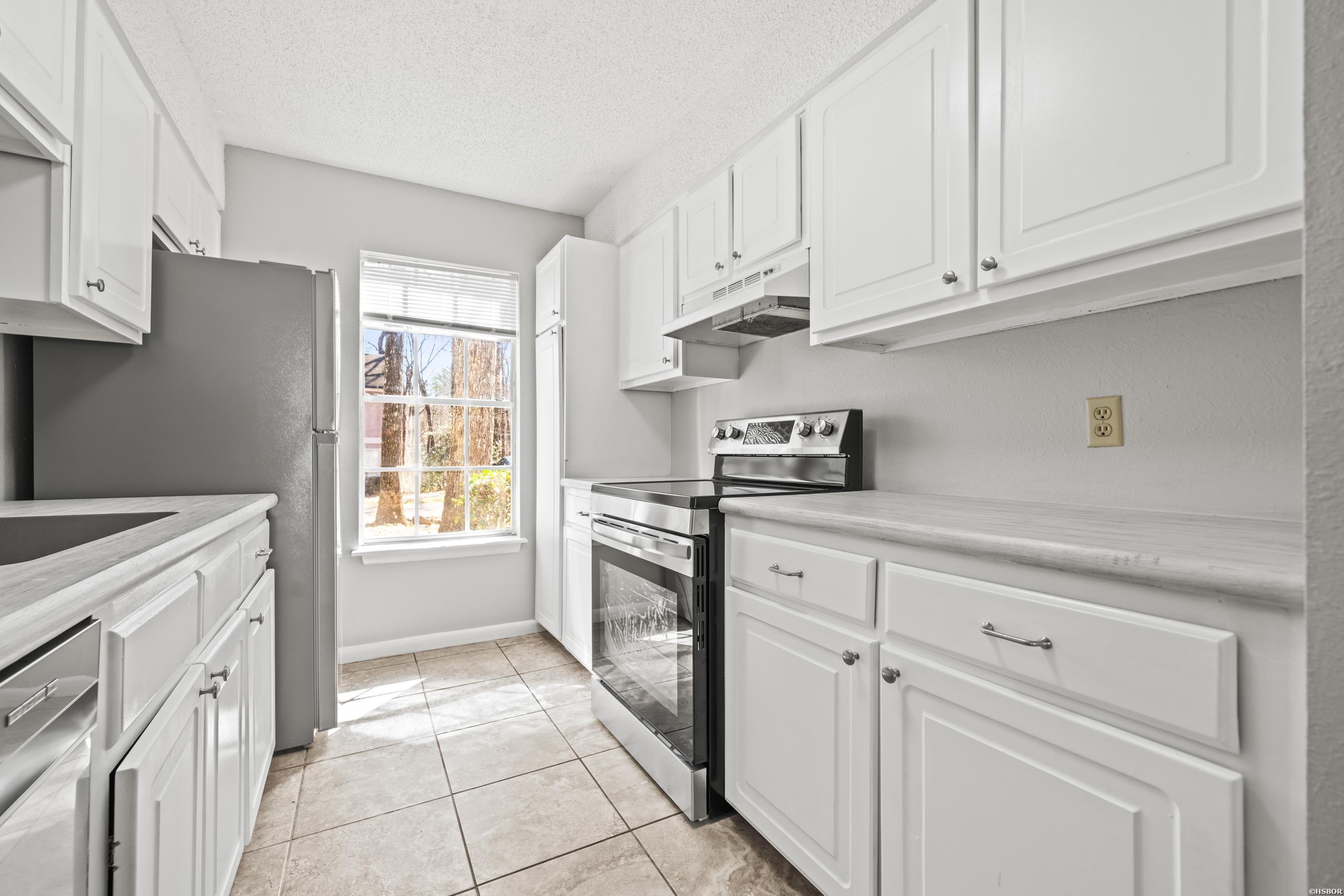 111 Emperado Way Property Photo 12