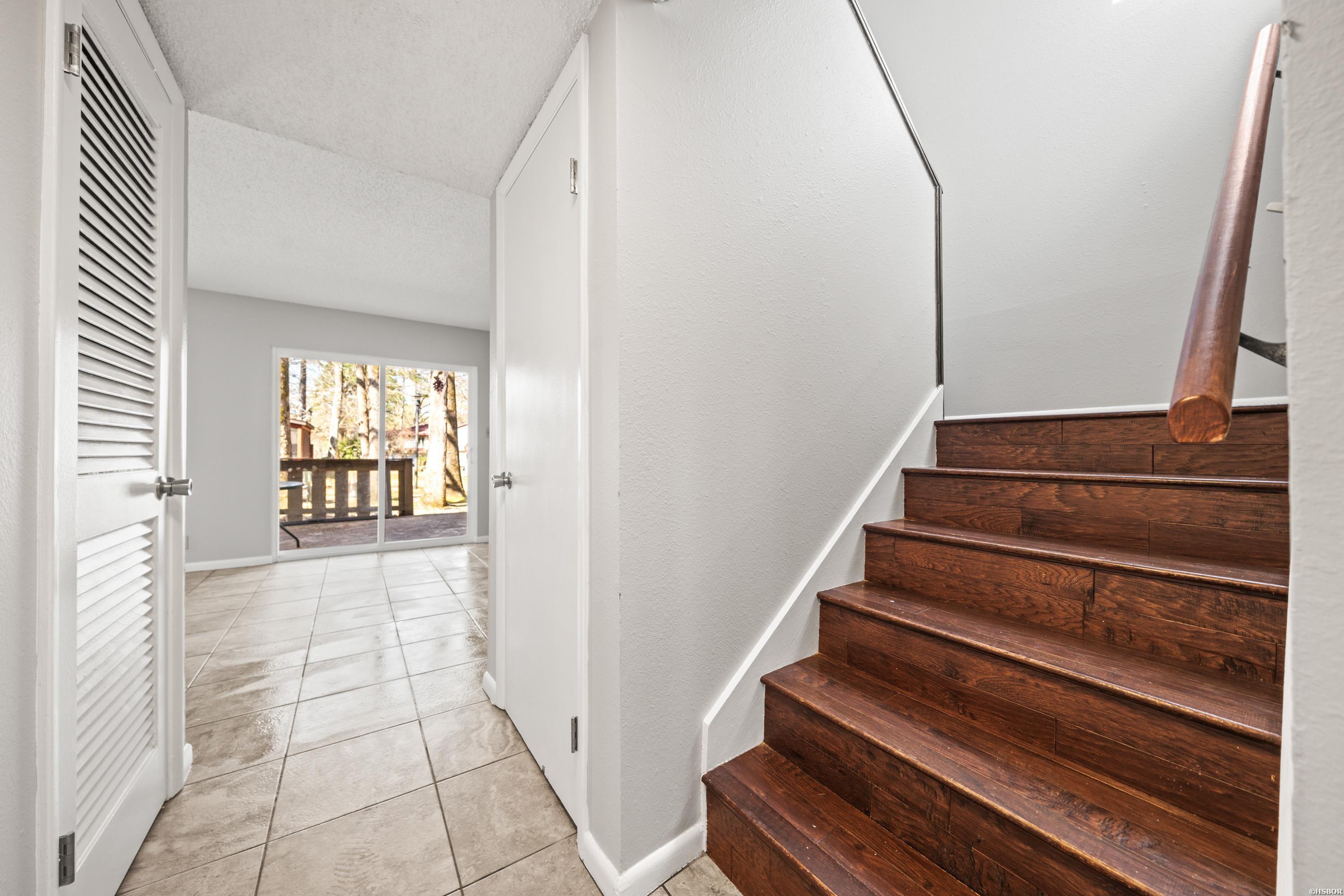 111 Emperado Way Property Photo 15