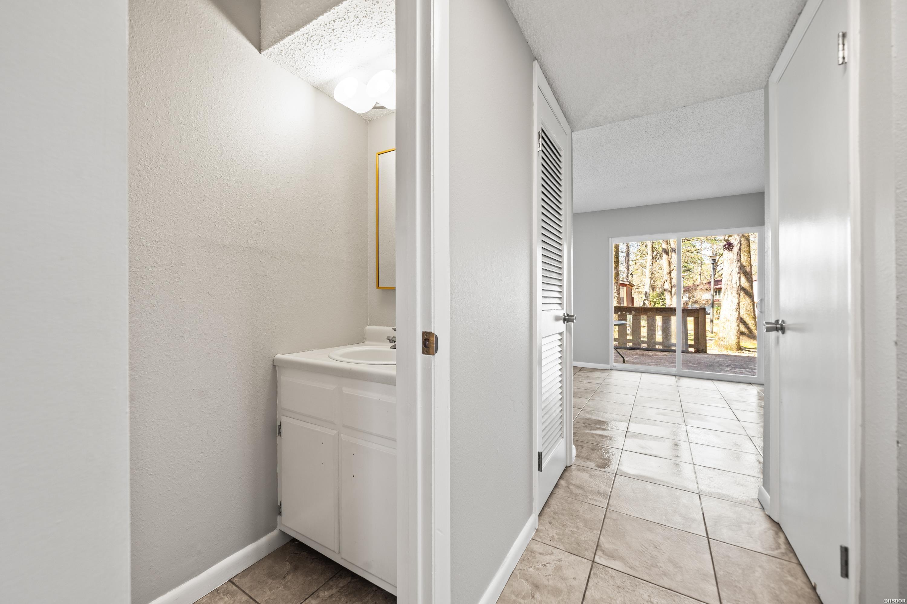 111 Emperado Way Property Photo 17