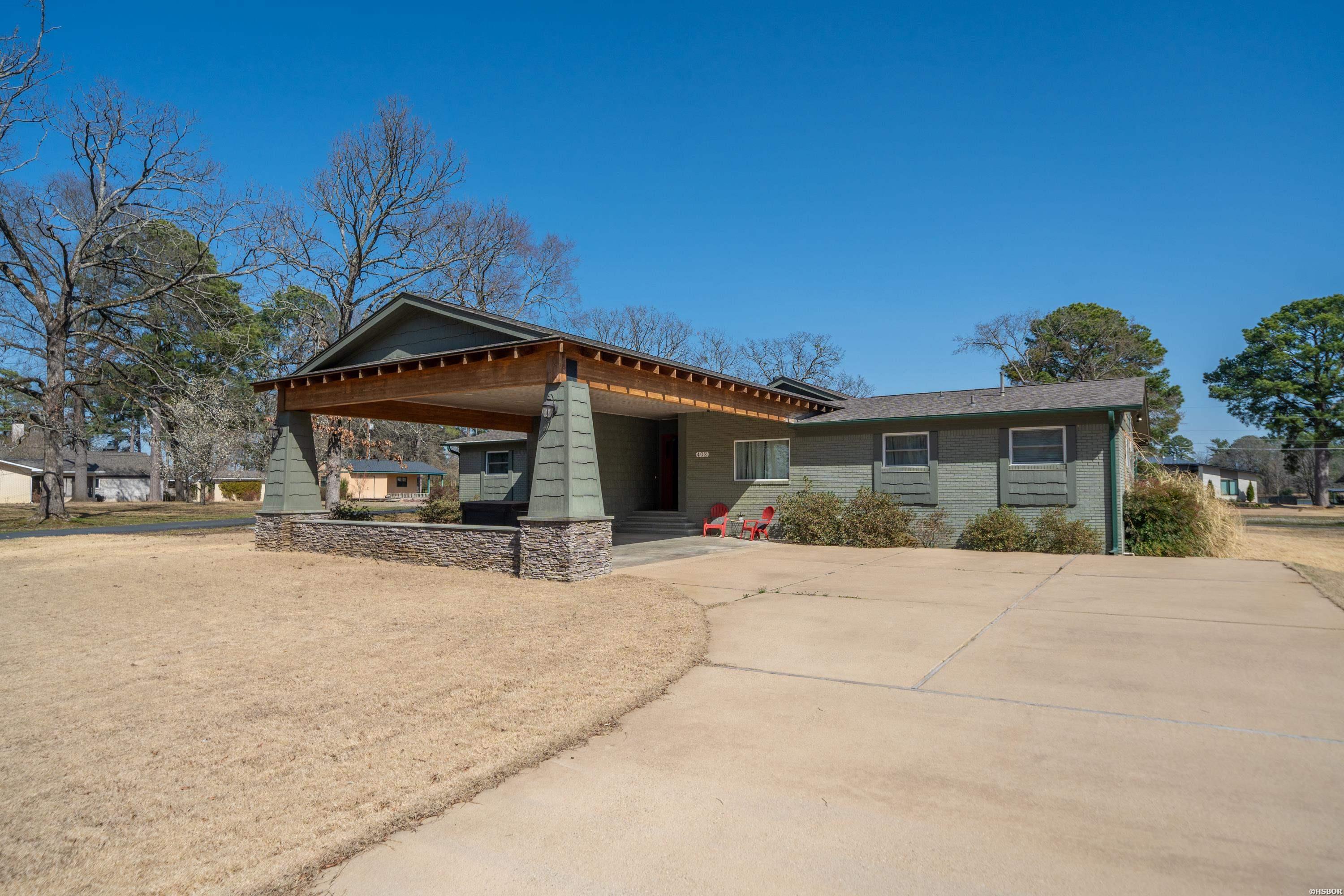 402 CAROLINE ACRES Point Property Image