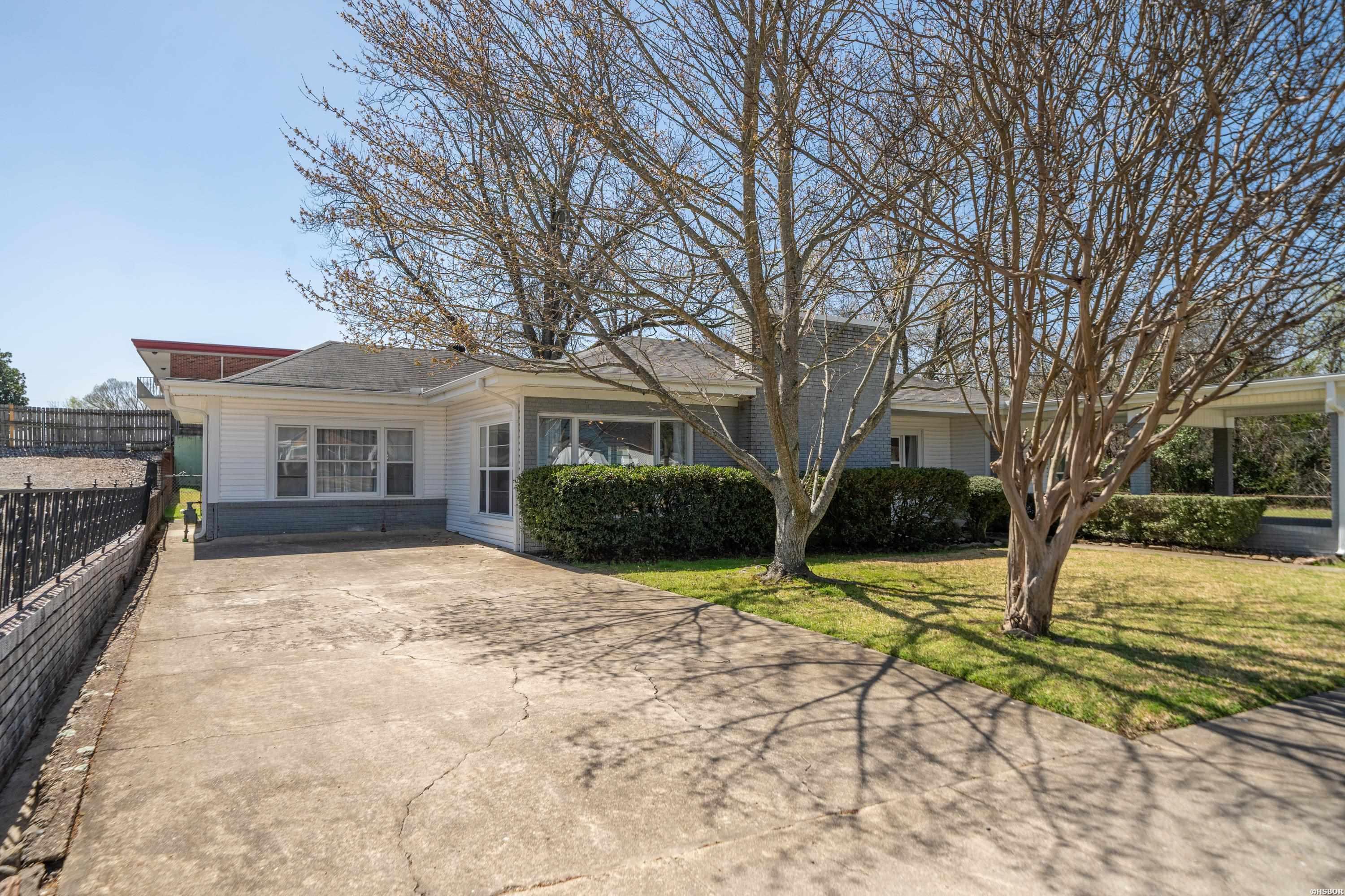 133 Oakwood Avenue Property Photo 3