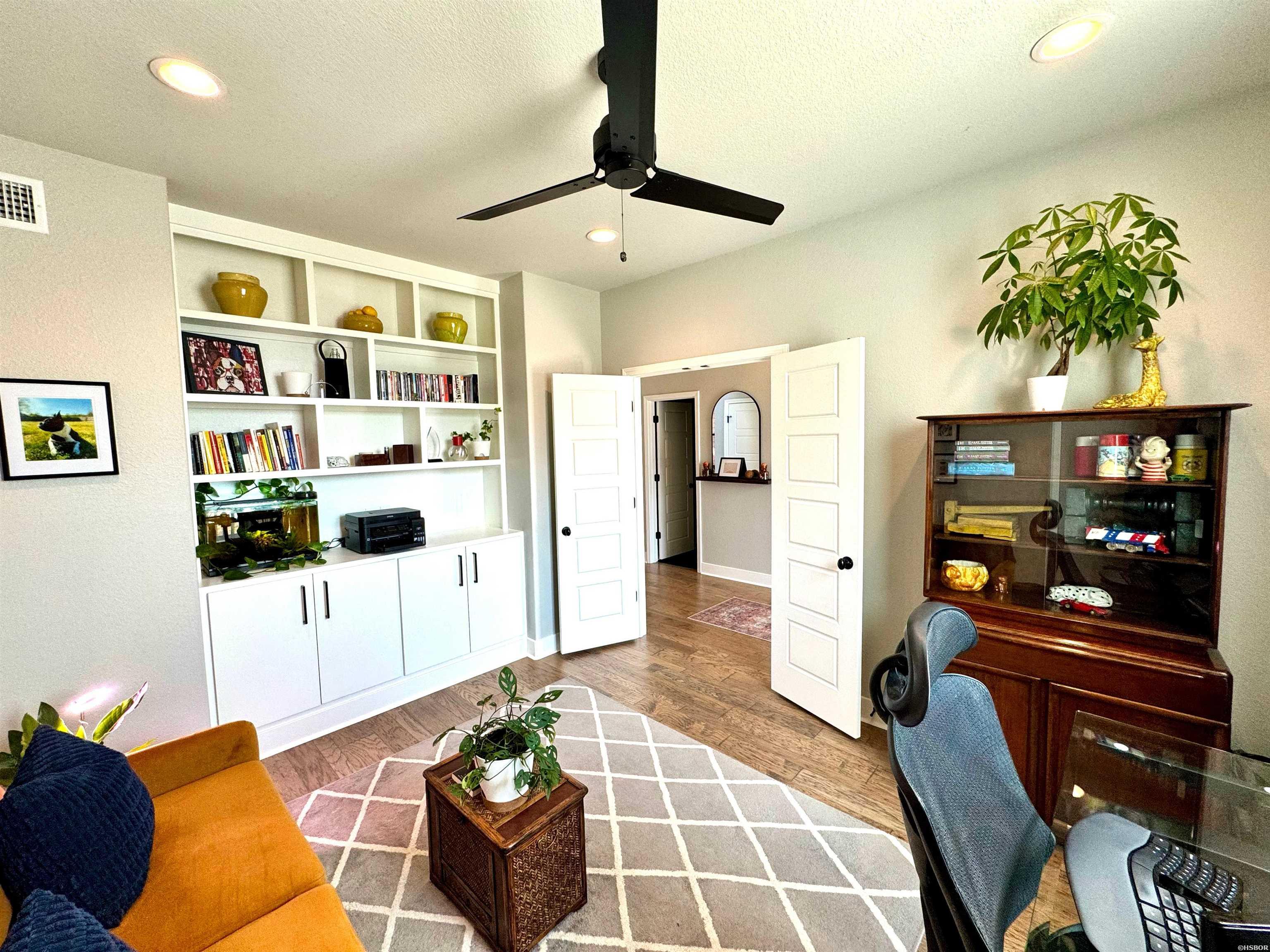 105 Coneflower Court Property Photo 4
