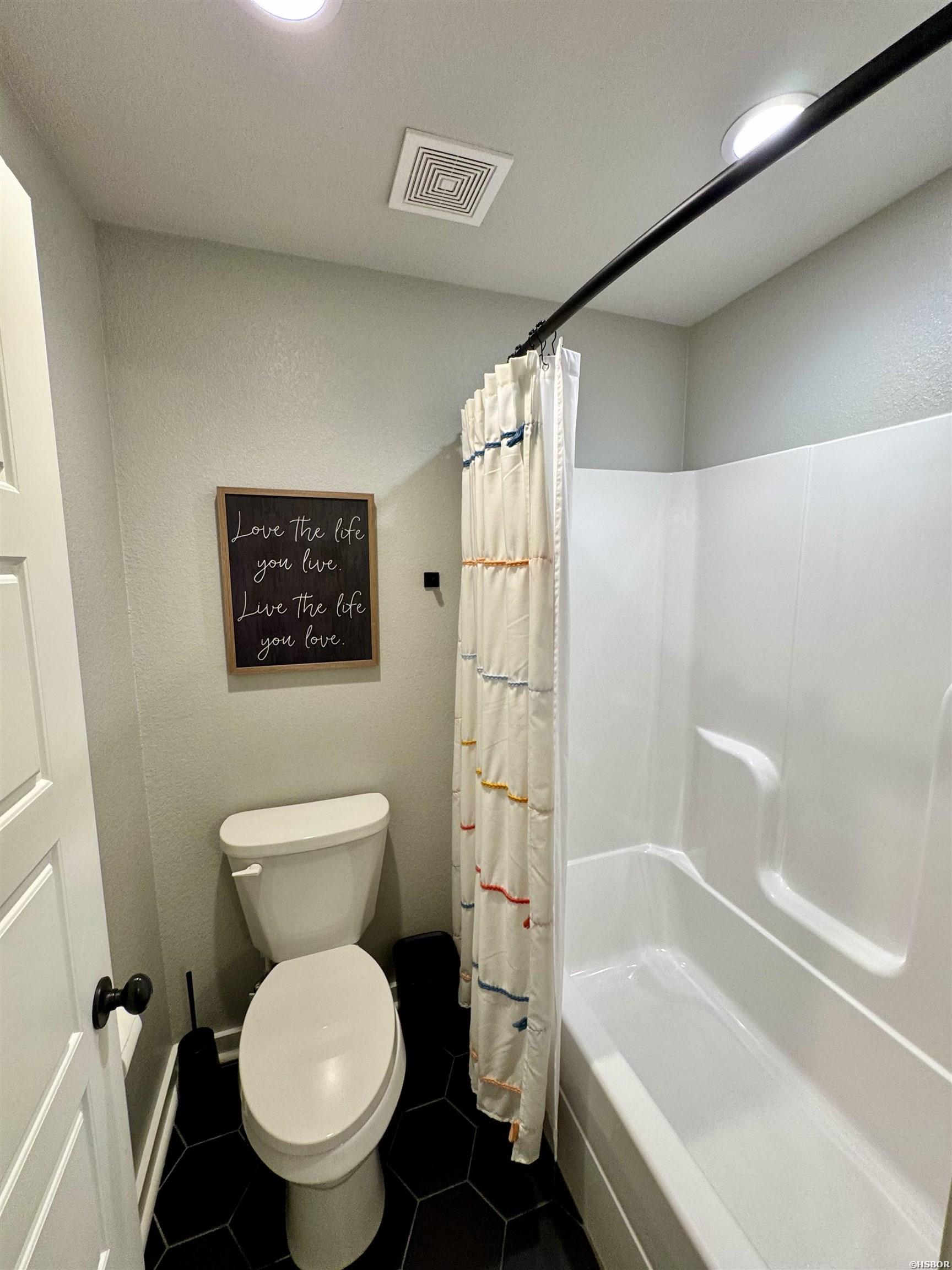 105 Coneflower Court Property Photo 32
