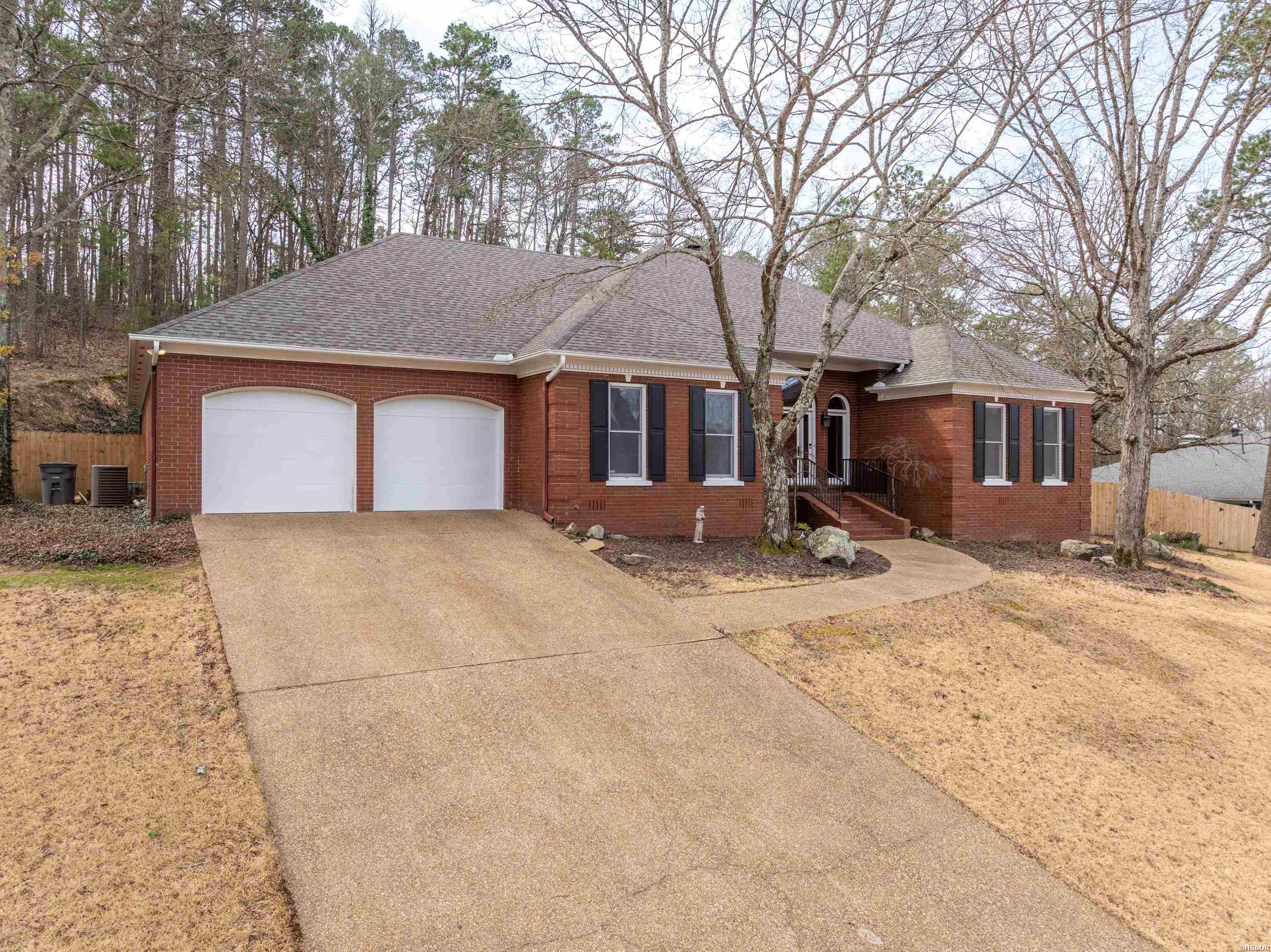 106 Ravenwood Property Photo 3