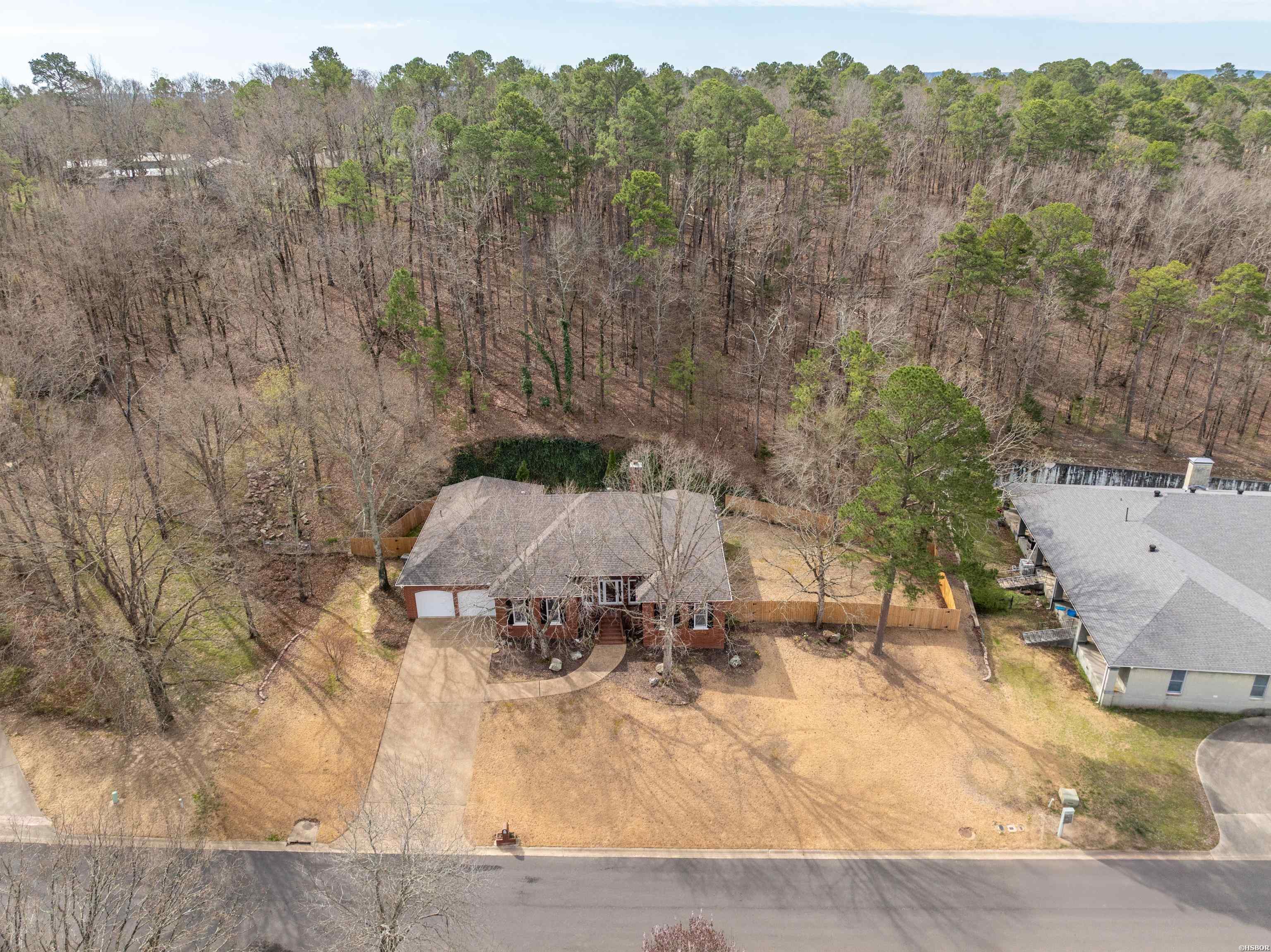 106 Ravenwood Property Photo 4