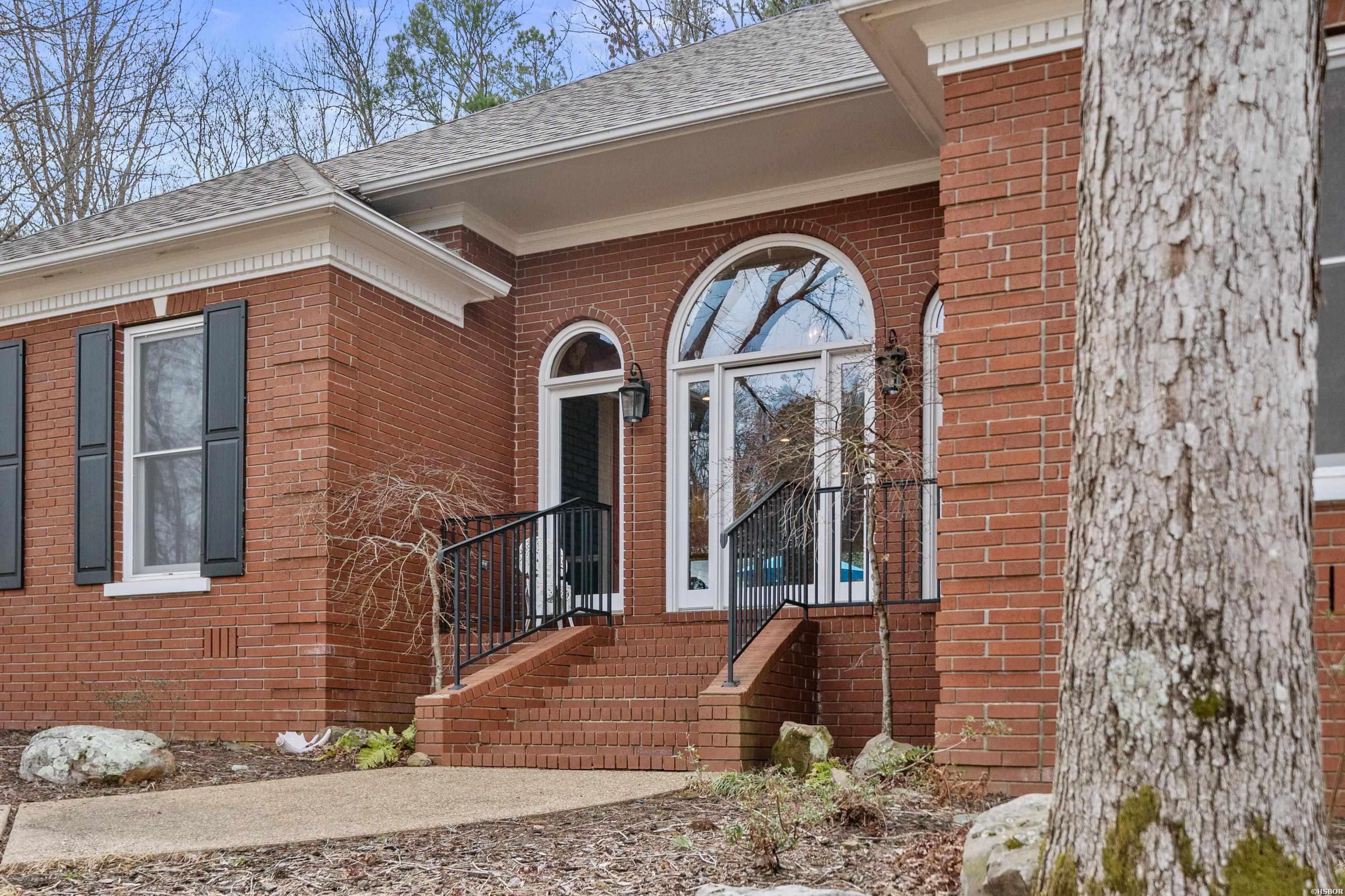 106 Ravenwood Property Photo 6