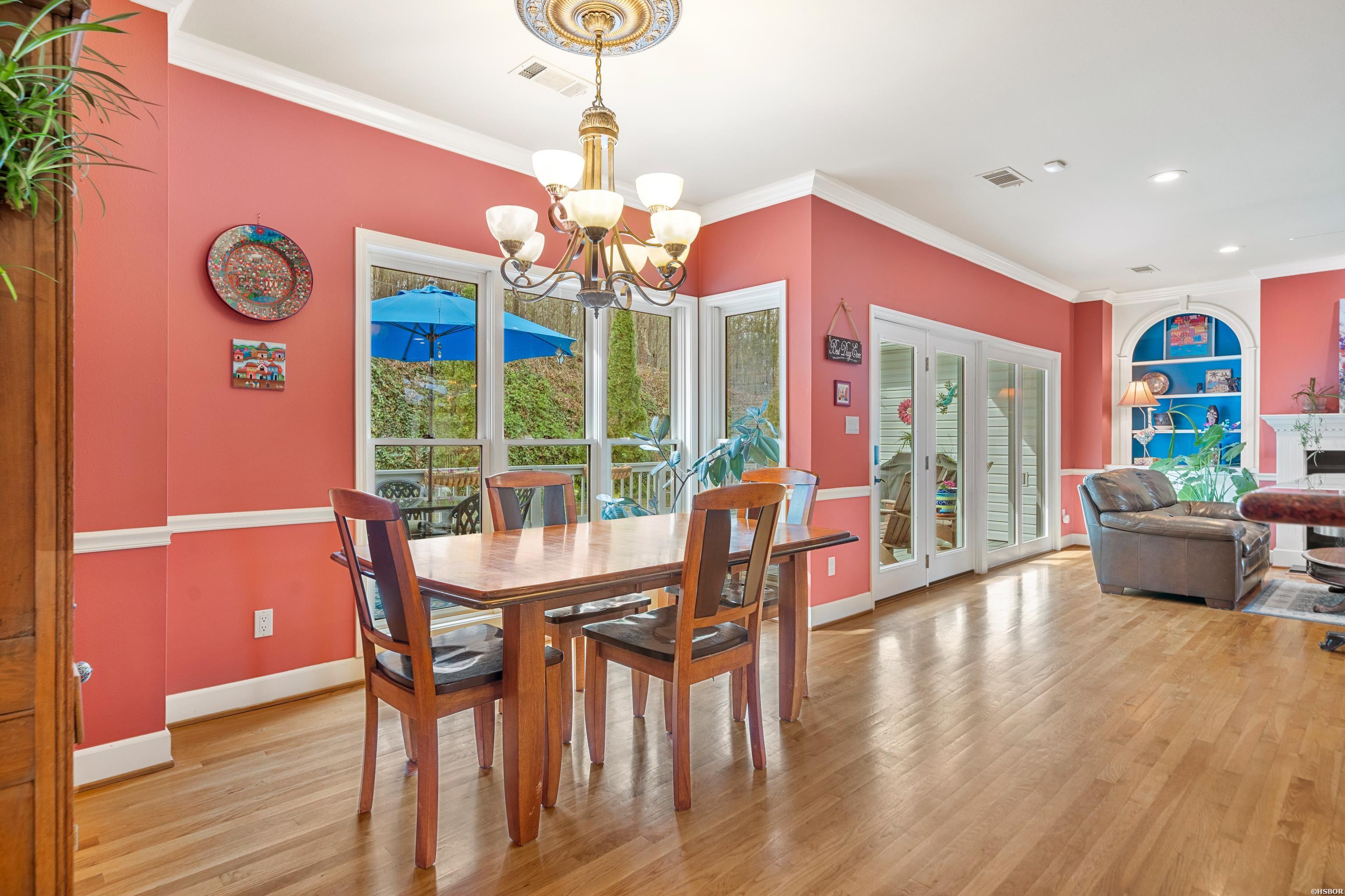 106 Ravenwood Property Photo 14