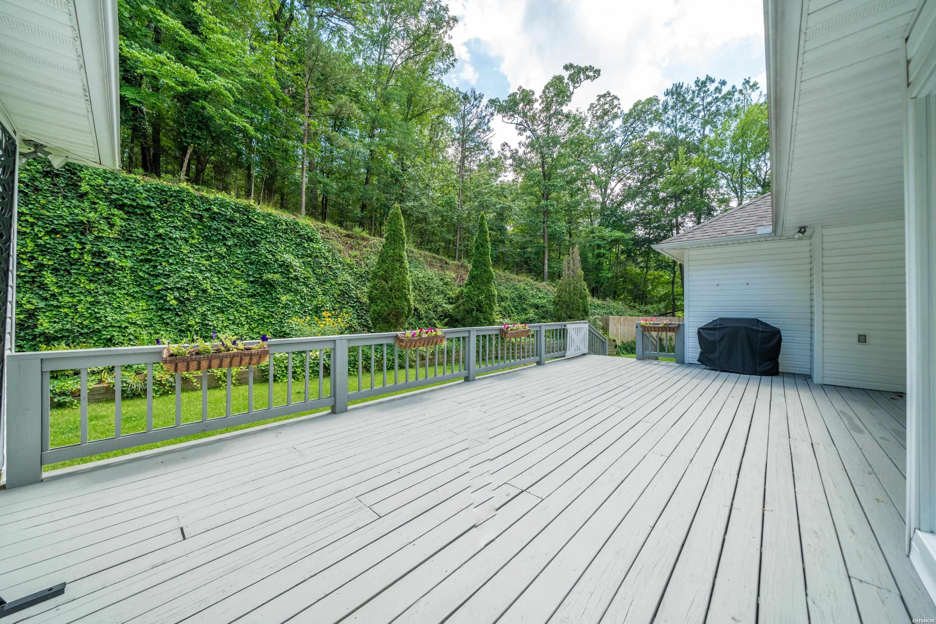 106 Ravenwood Property Photo 48
