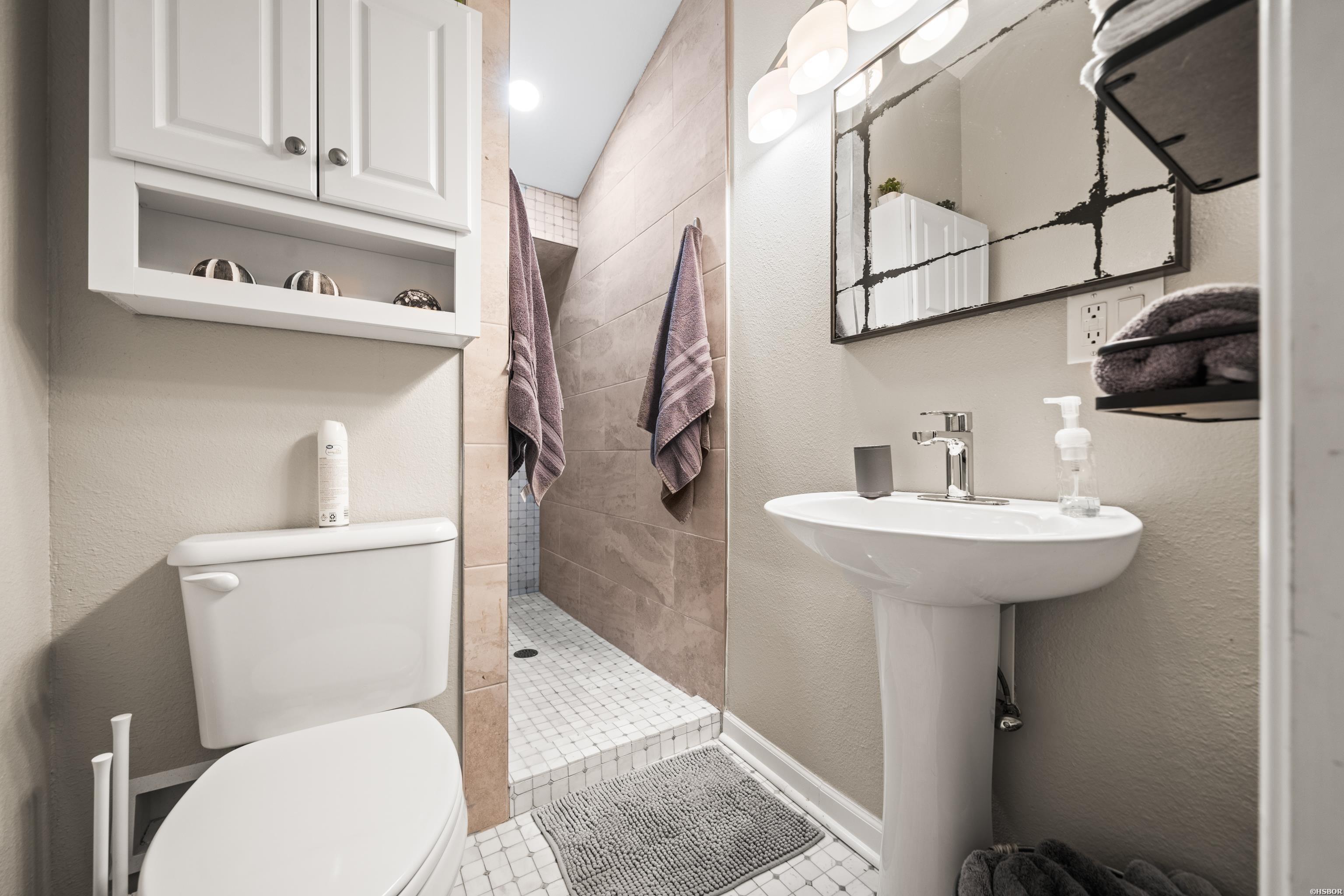 111 Fishing Lane Property Photo 16