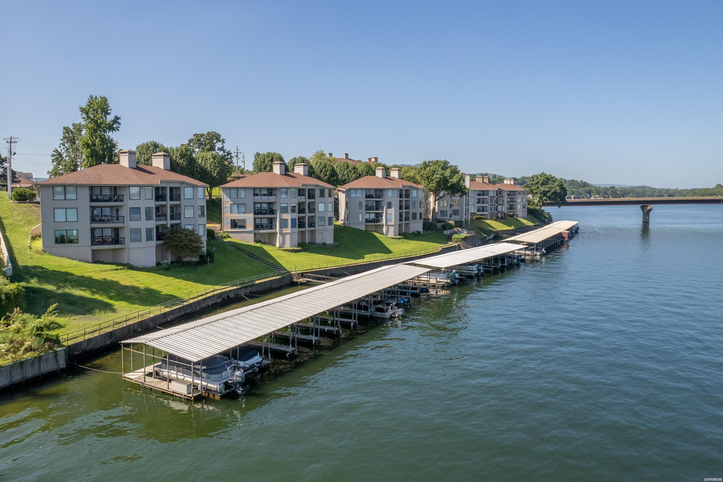 101 Long Island Drive Property Photo