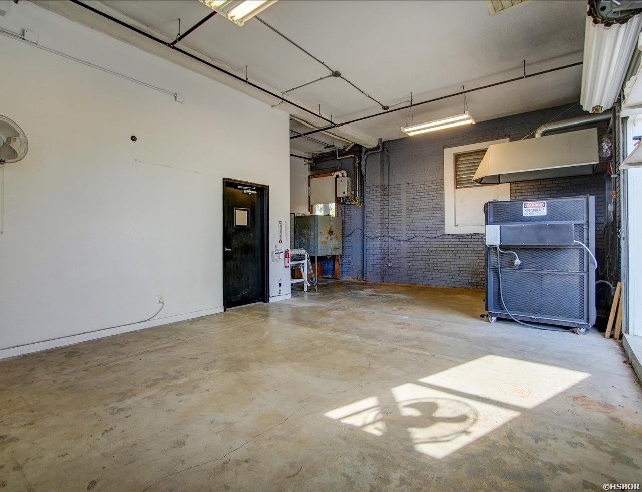 710 W Grand Property Photo 13