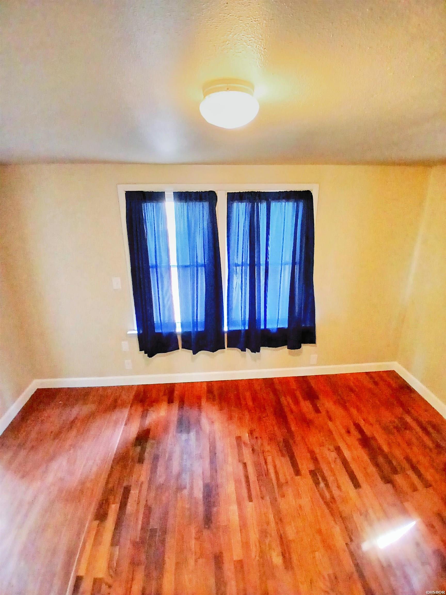 307 Ball Streets Property Photo 10