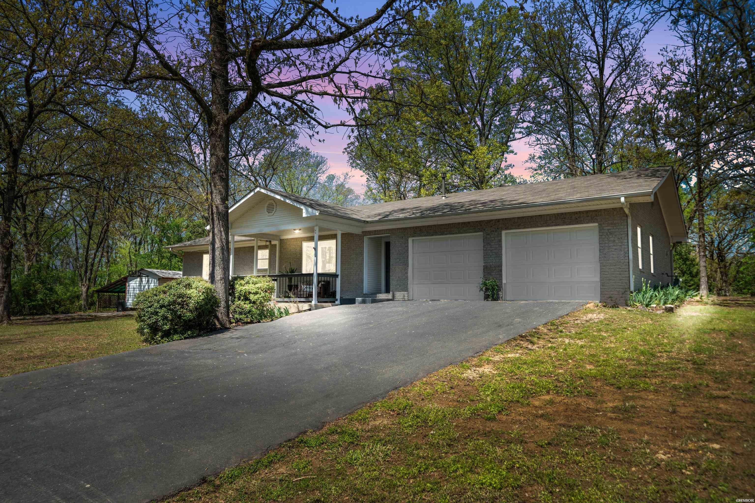 516 Beachview Circle Property Photo 1