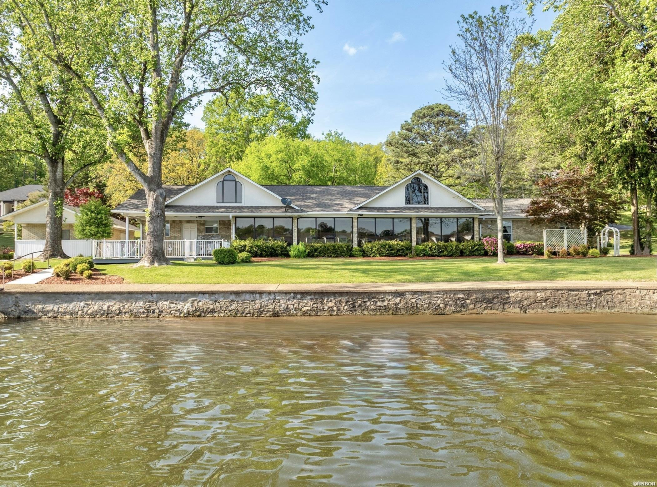 118 Grandview Drive Property Photo 1