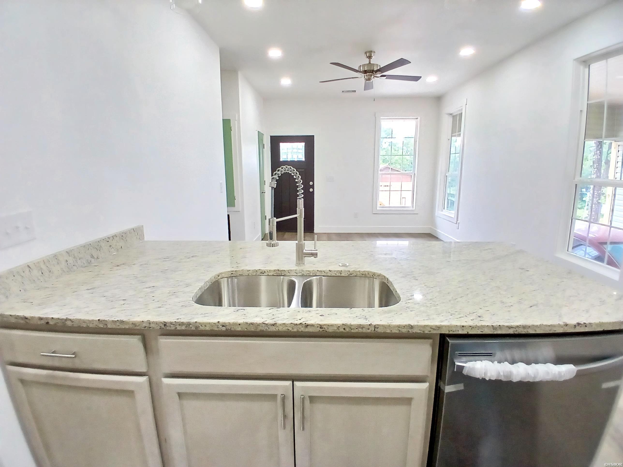 166 Woodridge Street Property Photo 2